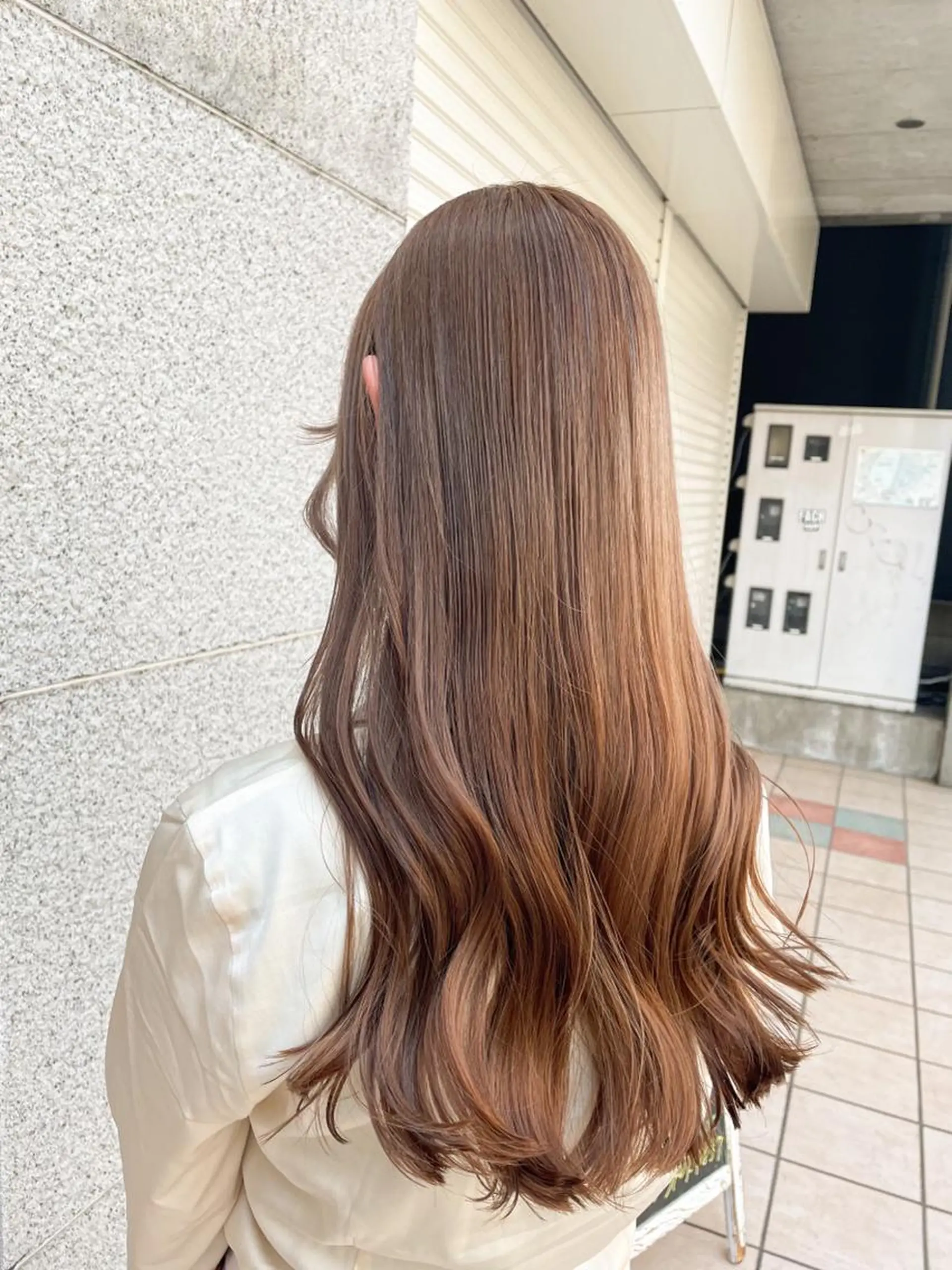 ミディアム カラー ザクザクレイヤー 🍀/ブリーチ/小田のヘアスタイル