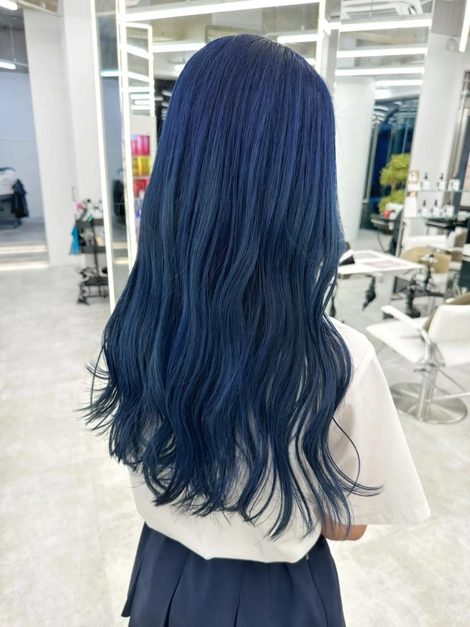 ロング カラー アッシュ 黒髪 ブリーチ ブルーカラー ブルーアッシュ ブリーチ指名No.1 Daikiのヘアスタイル