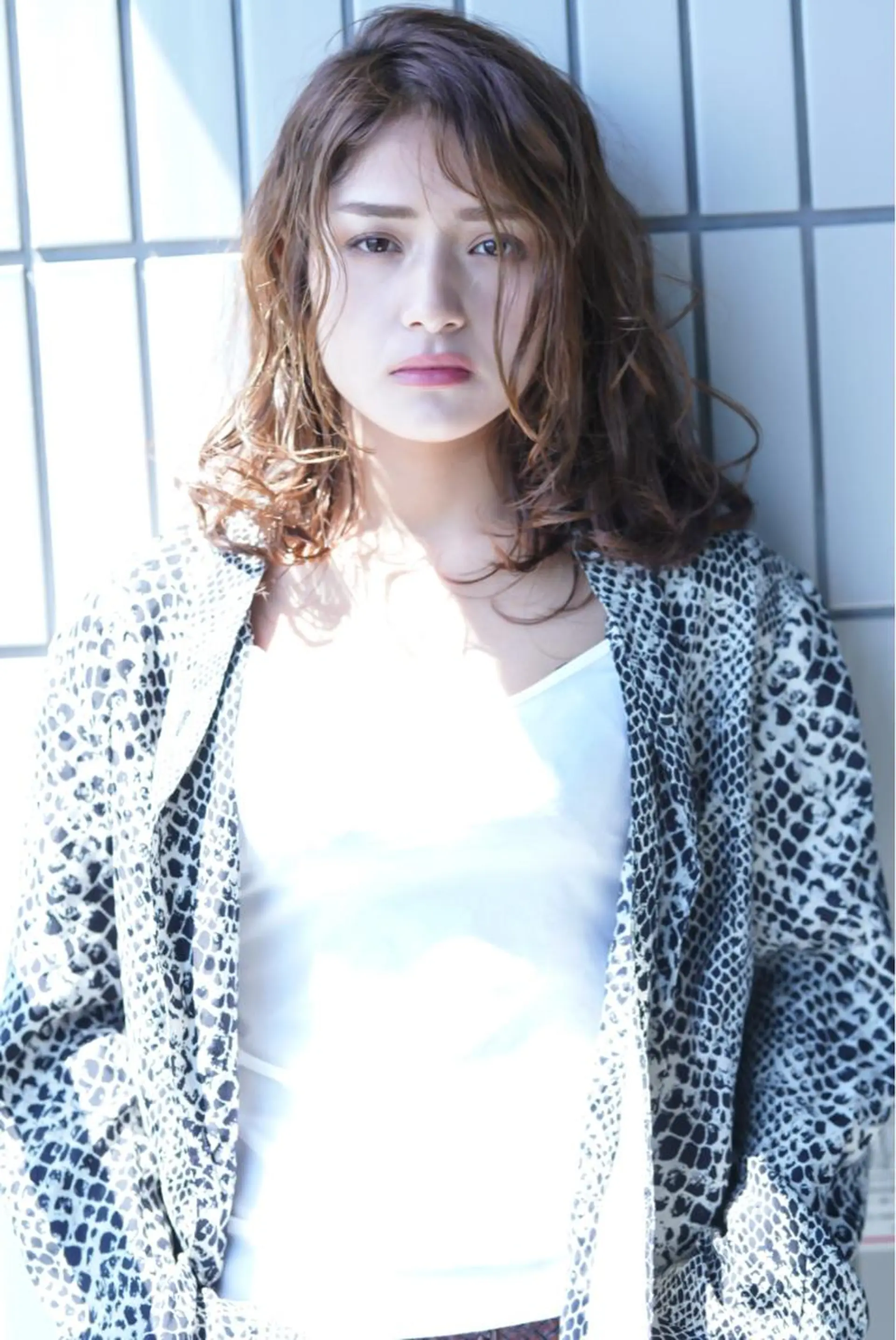 セミロング ハイトーン/レイヤー /ケアブリーチ石川治のヘアスタイル