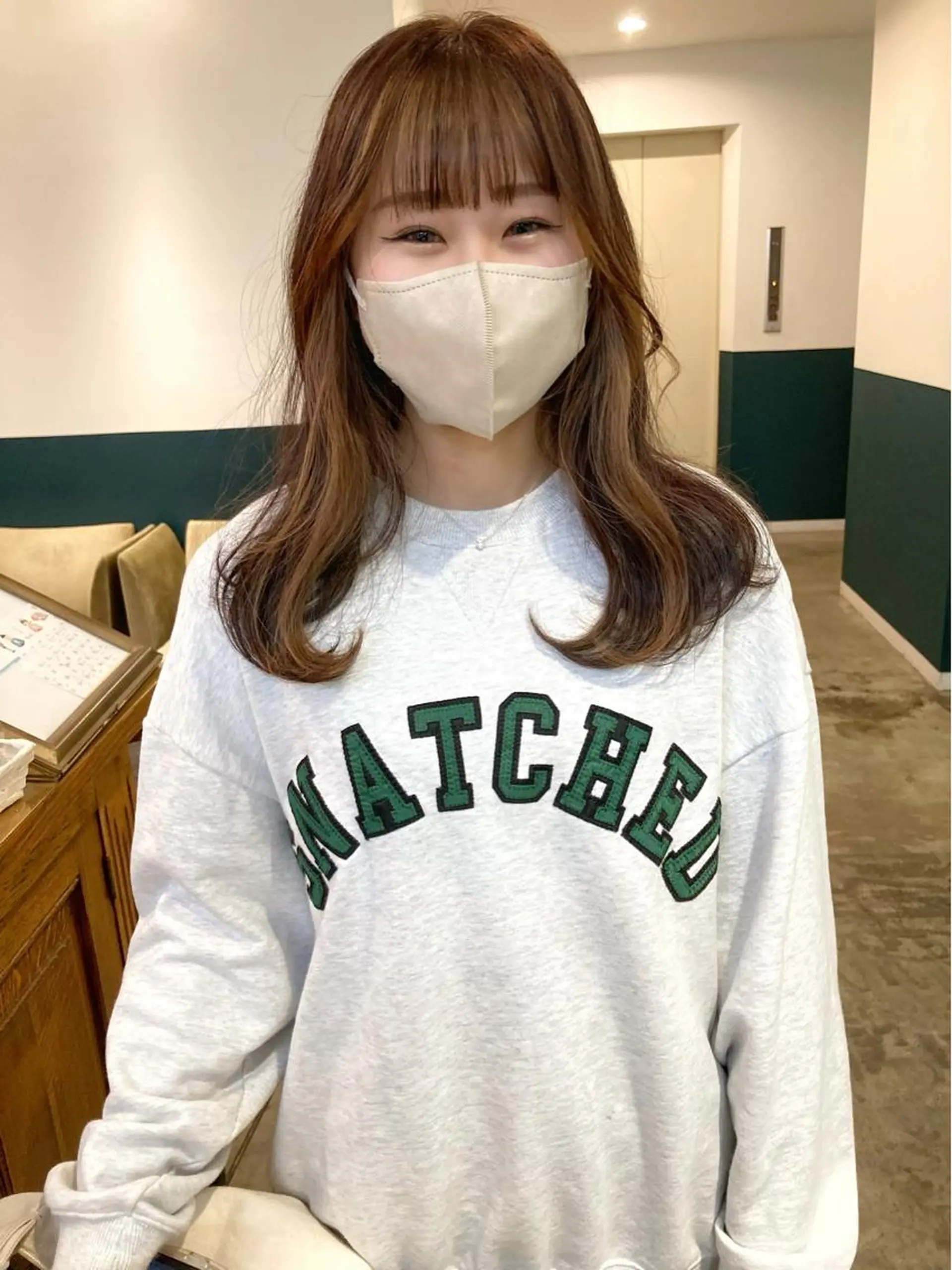 セミロング ミストバング 顔周りカット ヘアカラー カラーリスト菅野 竜矢🌈のヘアスタイル