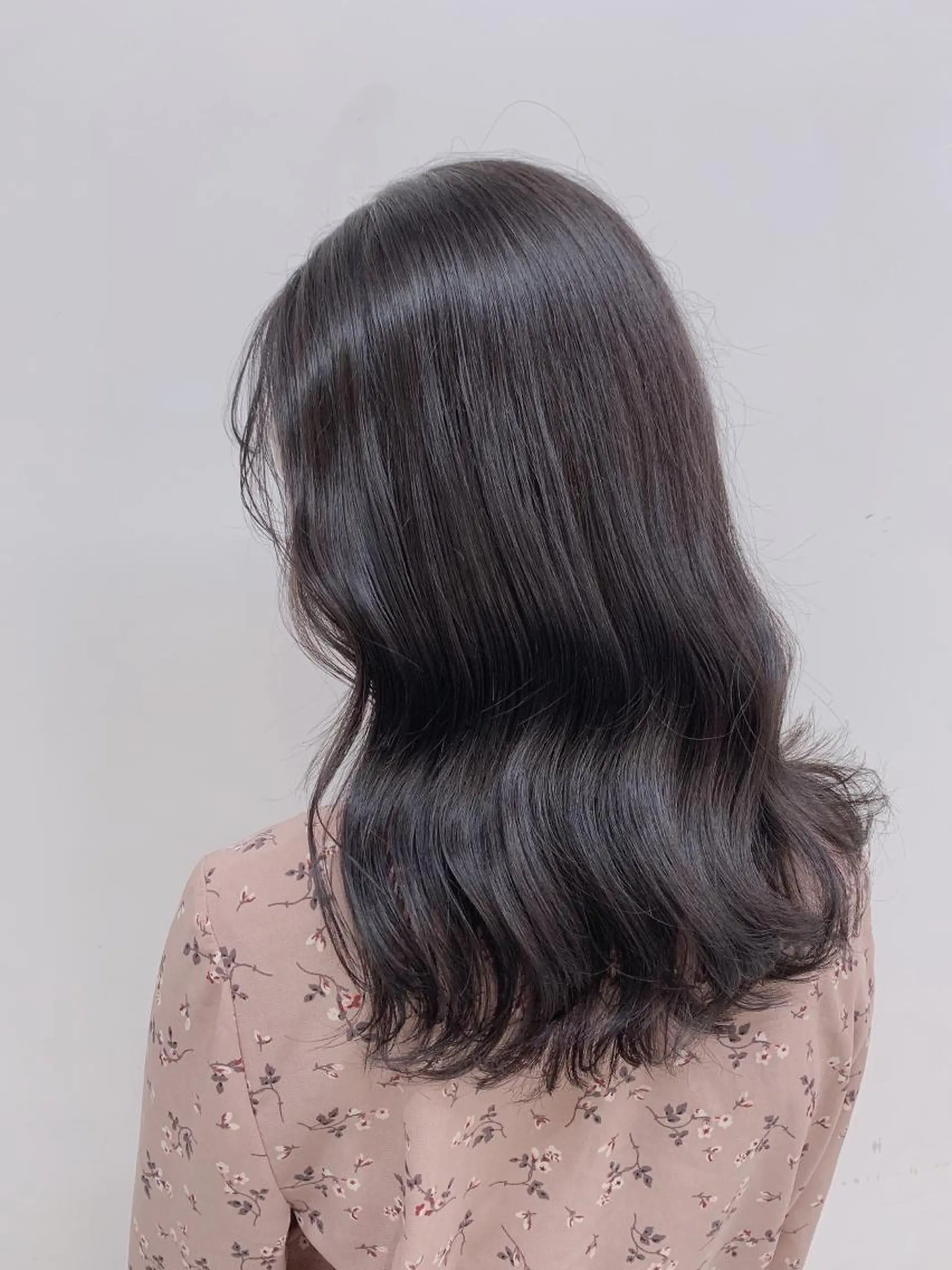 ミディアム カラー ヘアカラー トリートメント ヘアセット ⛄️冬の透明感 カラー⛄️大西のヘアスタイル