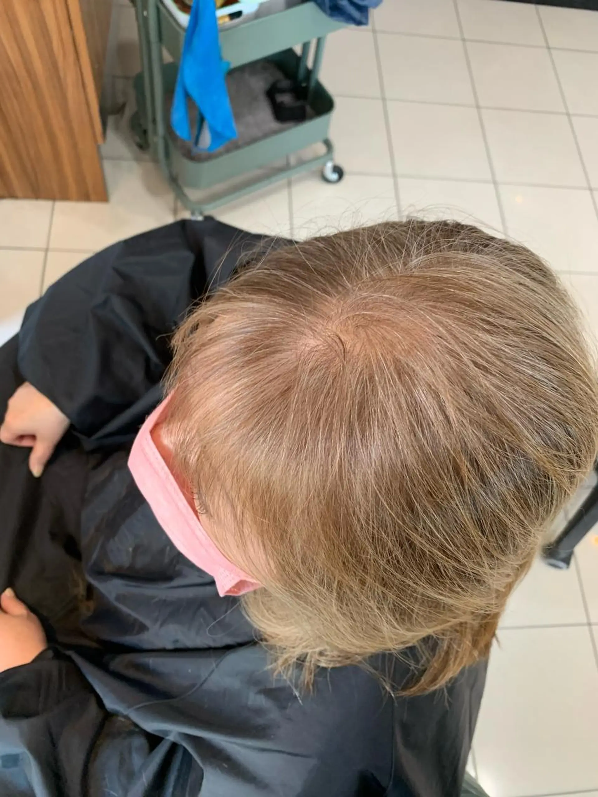 ミディアム カラー カット ヘアカラー トリートメント 白髪ぼかしハイライト 柳川拓哉のヘアスタイル