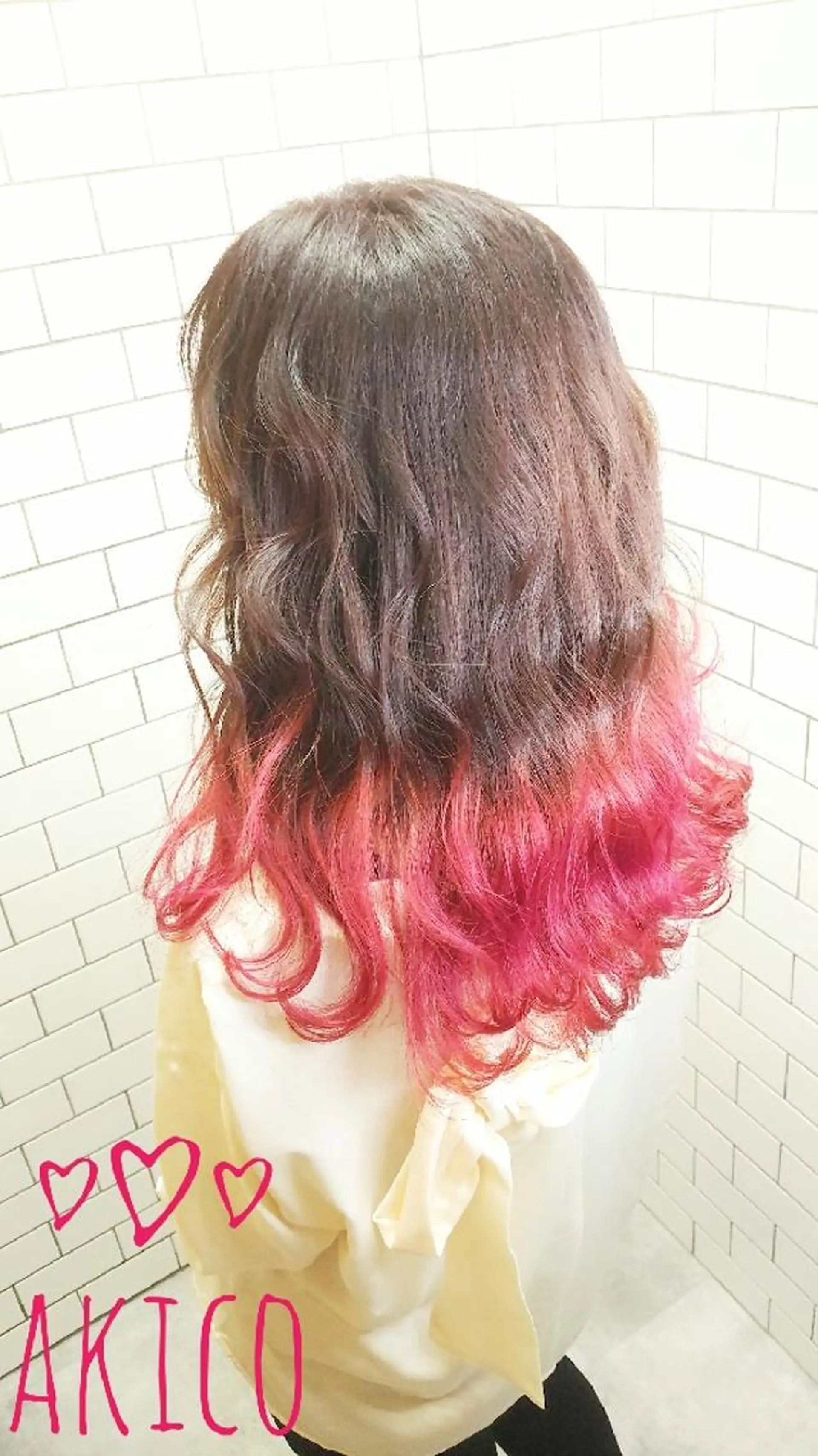 セミロング カラー LUXBE GALLERY なんば駅前店所属・ラックスビーギャラリ ー AKICOのヘアスタイル