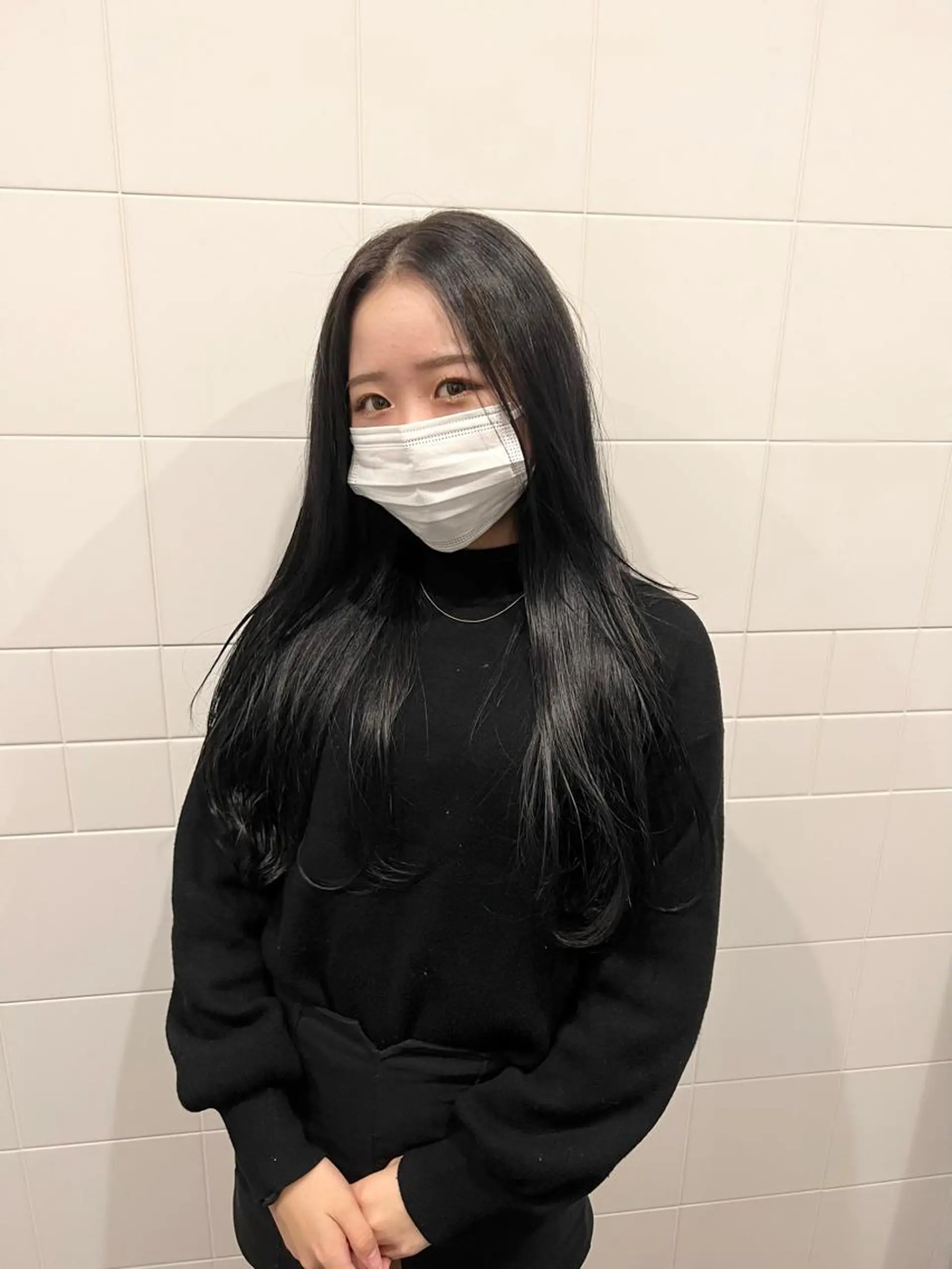 ロング カラー 黒髪 ブルーカラー ブルーブラック honen RUKAのヘアスタイル