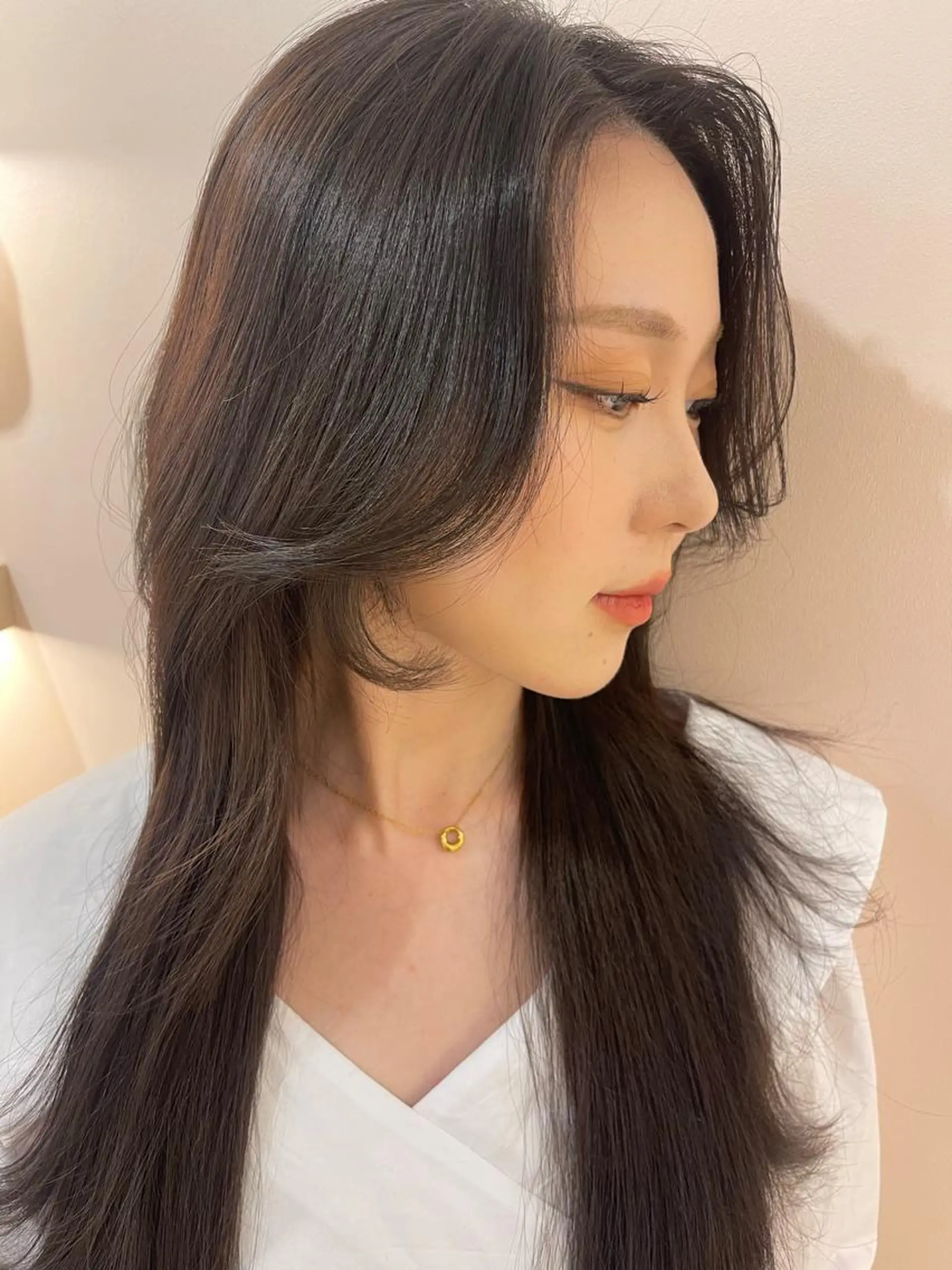 ロング 松永 悠里のヘアスタイル