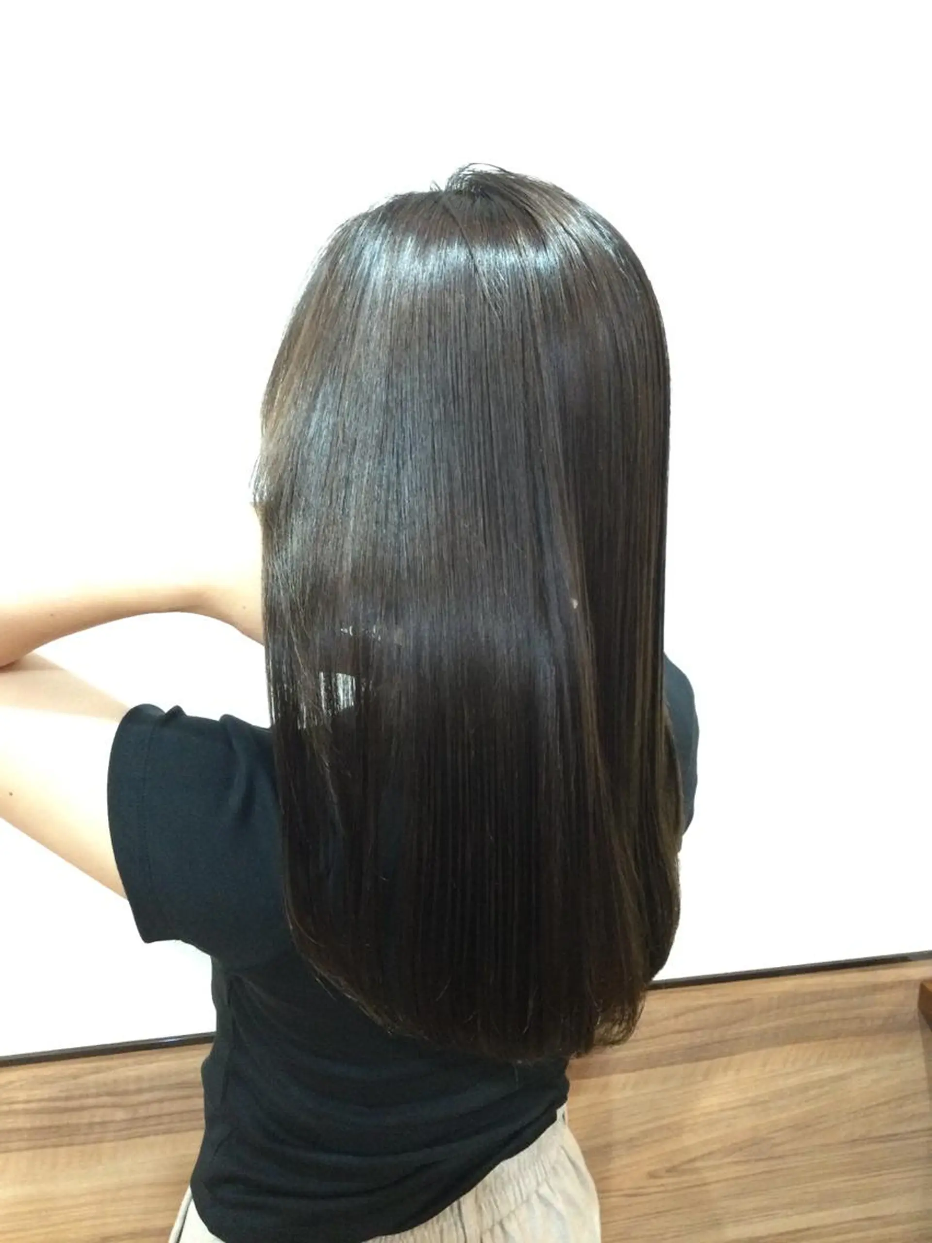 セミロング カラー カット 縮毛矯正 トリートメント Annon プライベートサロンのヘアスタイル