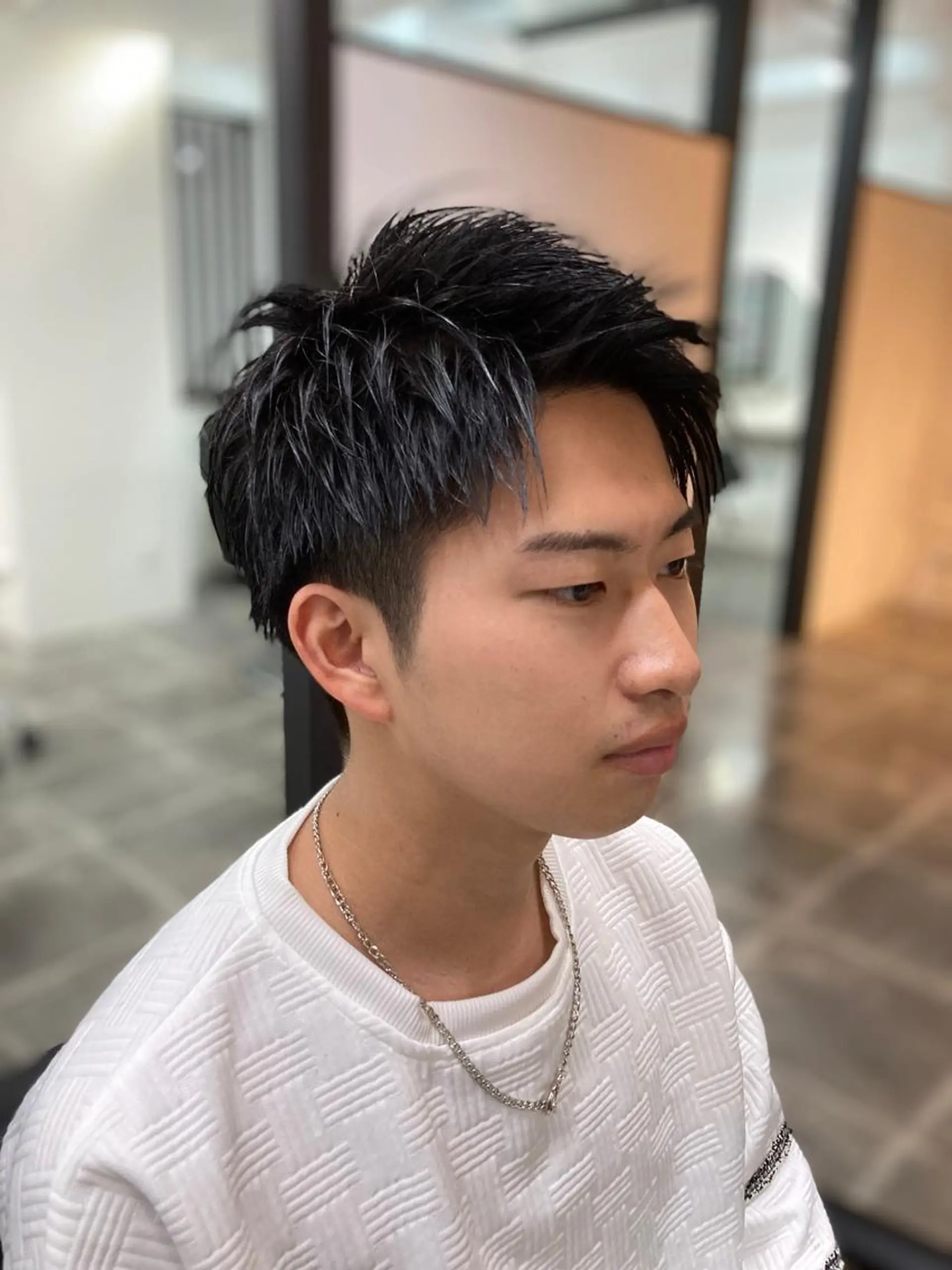 ショート メンズ スパイキーショート ツーブロック ショートヘア ワックス脱毛 CHELSEA  梅田所属・OKADA/メンズ /カット/眉/縮毛のヘアスタイル