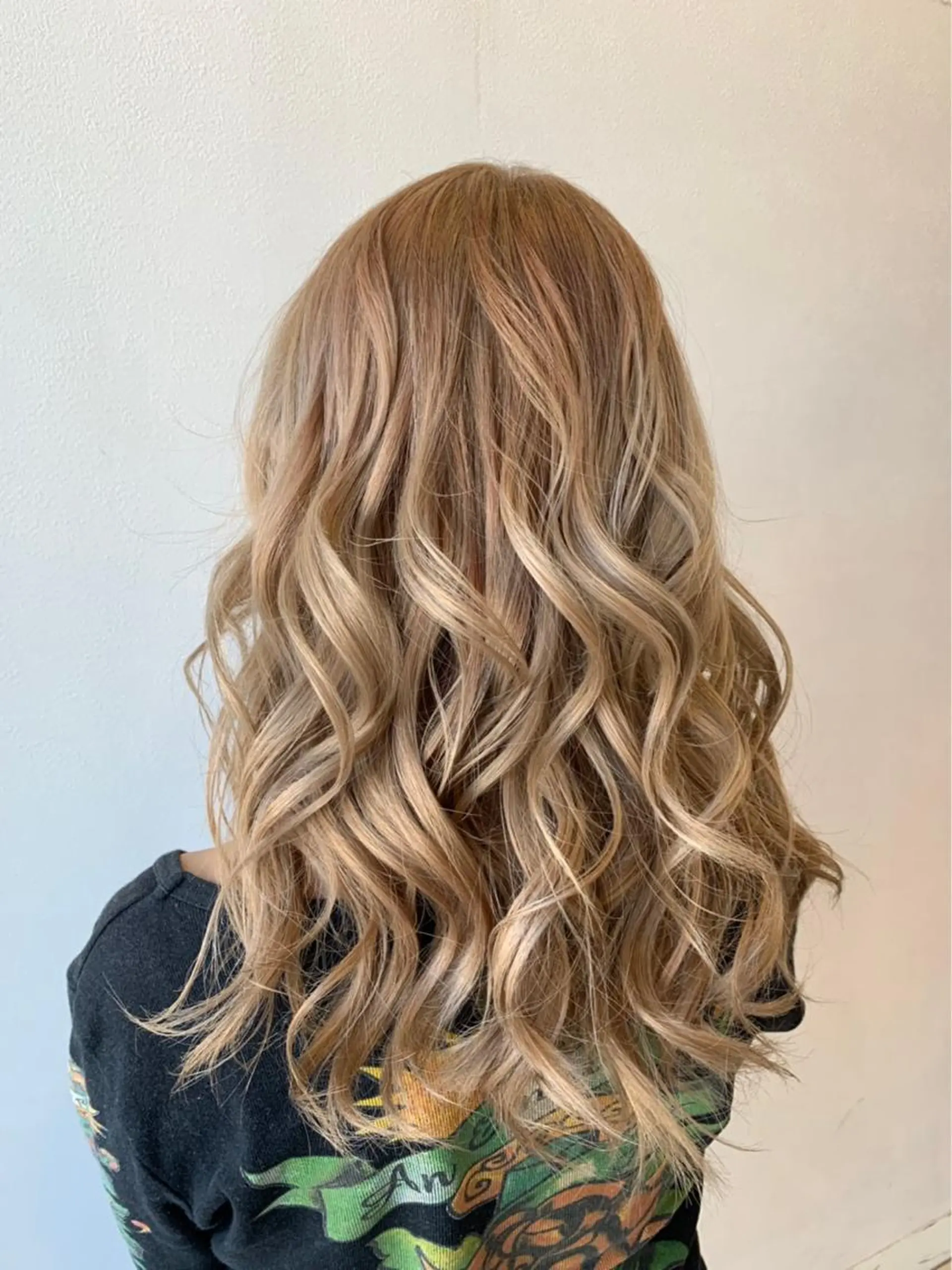 ロング カラー パーマ ヘアアレンジ メンズ 川上 有香のヘアスタイル