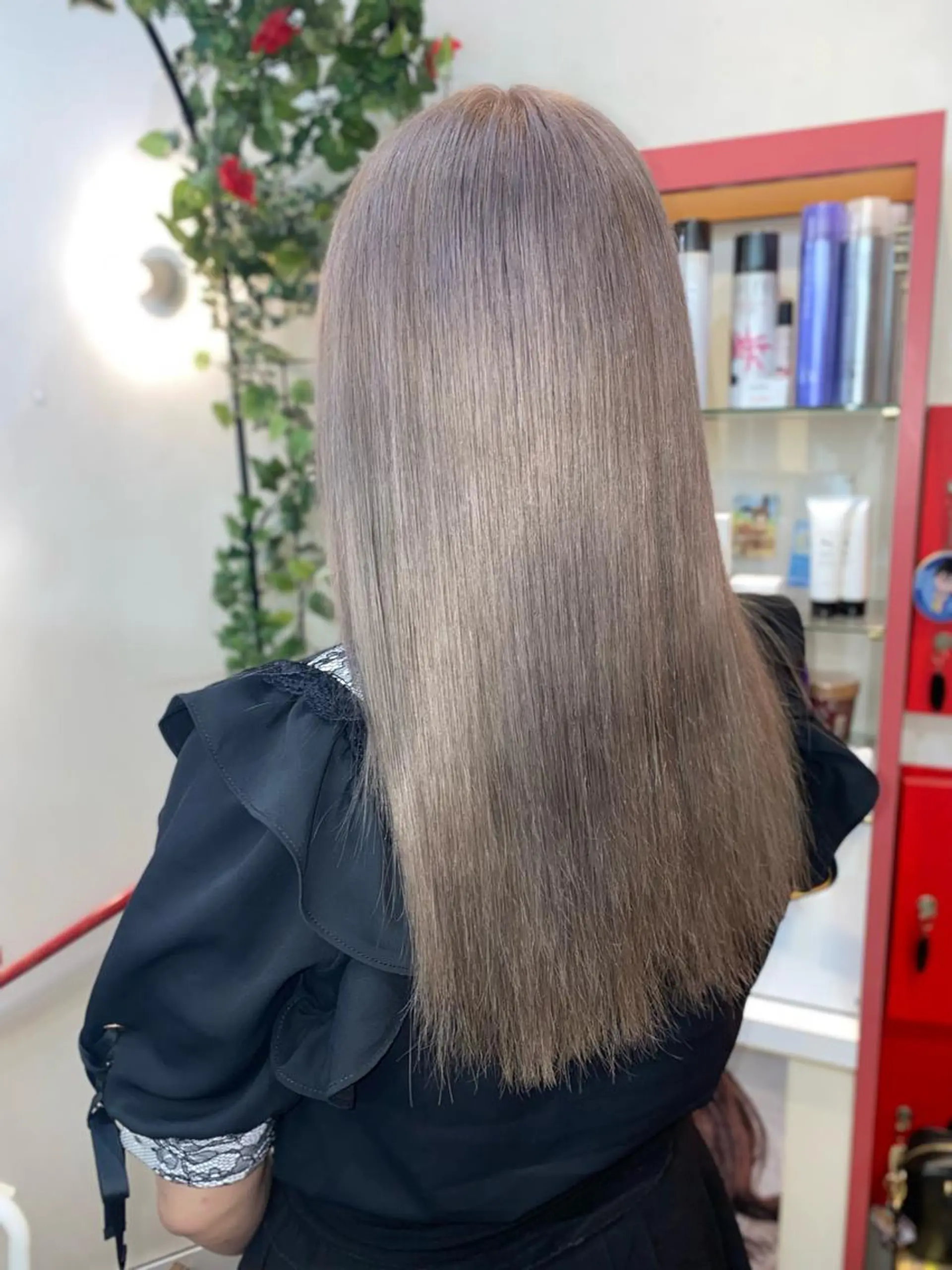 ロング アッシュ ヘアカラー ゆぴ☾‪/推しカラー /ハイトーンのヘアスタイル