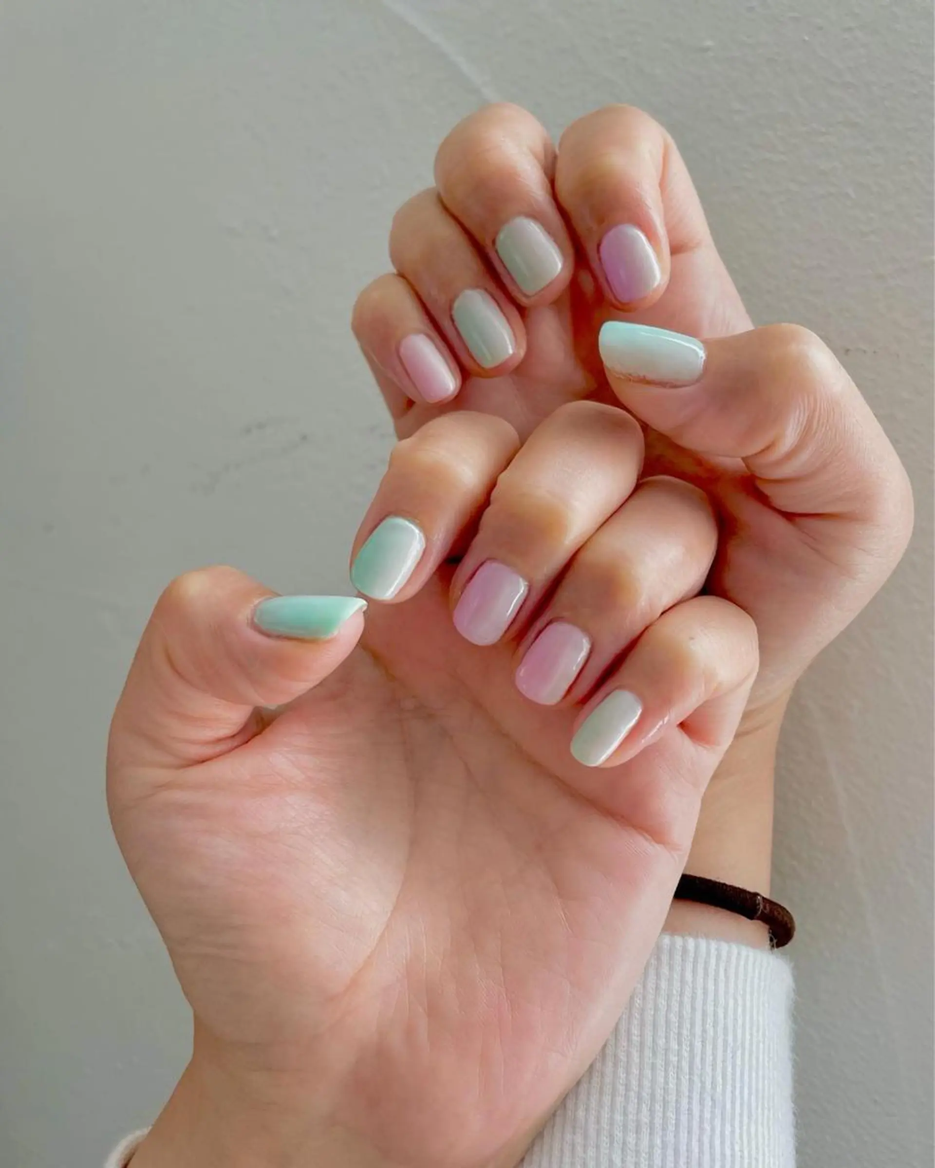 ネイル フットネイル ジェルネイル グラデーション 韓国ネイル ニュアンスネイル ハンドネイル 甲府市徳行 🧸prunelleのネイルデザイン