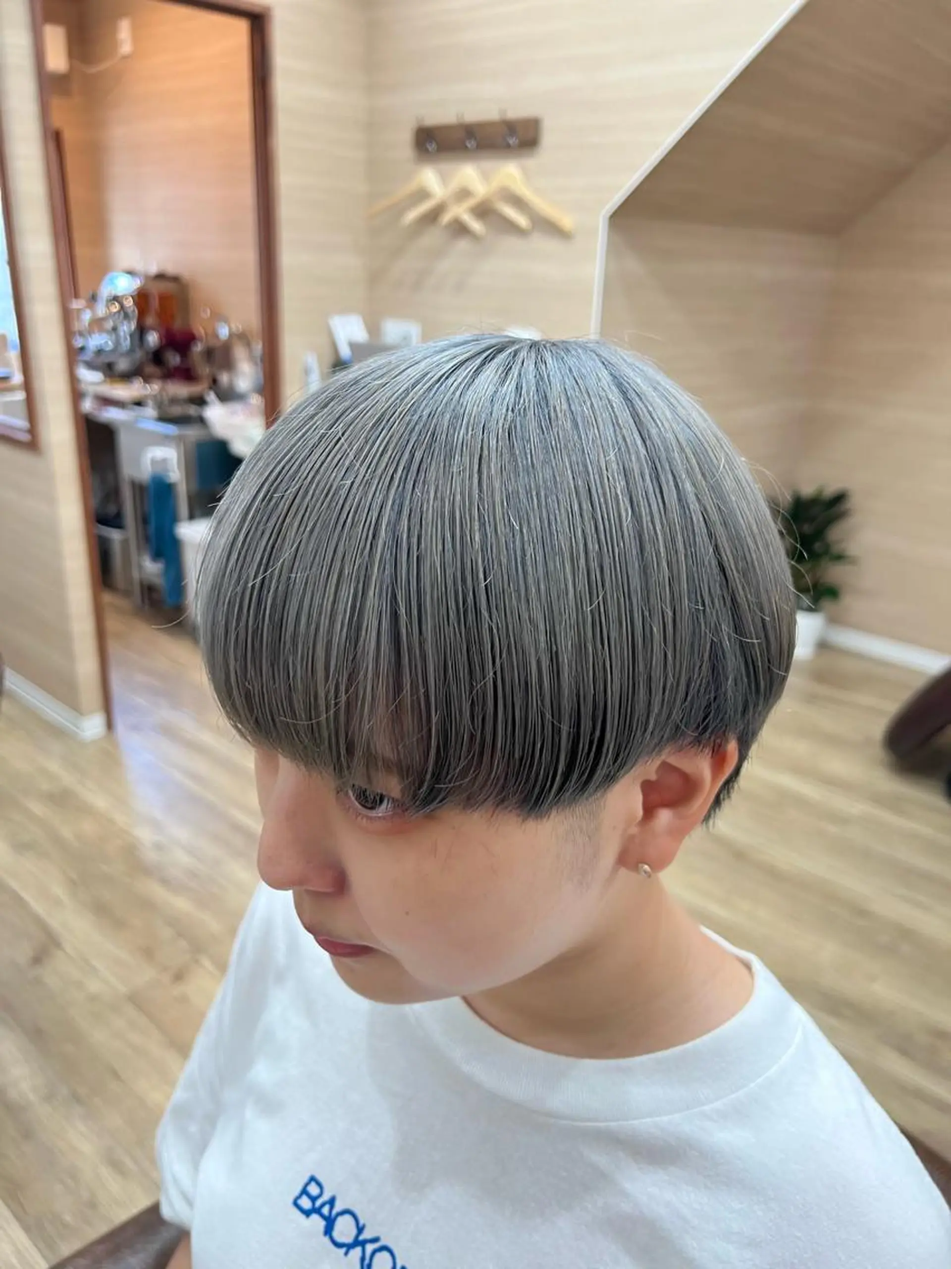 ショート カラー ブリーチ ブルーカラー ヘアカラー トリートメント 🍇おぐら めぐみ🍇のヘアスタイル