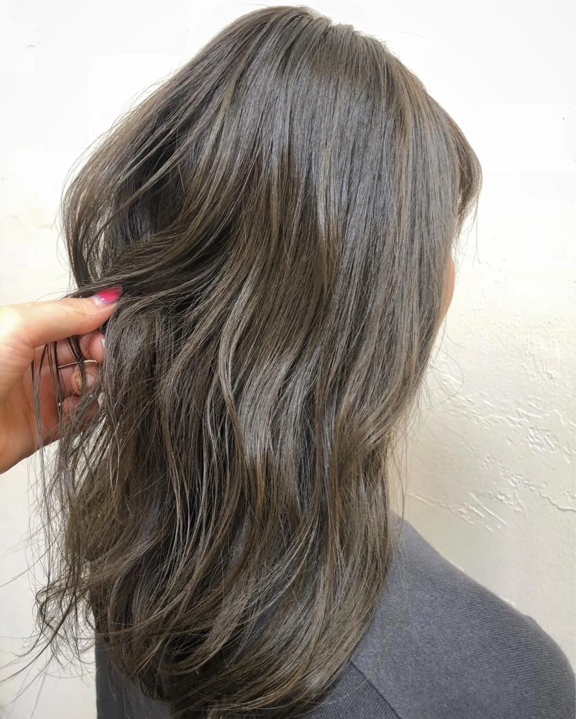 ショート アッシュ 外国人風カラー luve heart's And Be  minamisemba所属・脇坂 佳世の眉毛・アイブロウイメージ