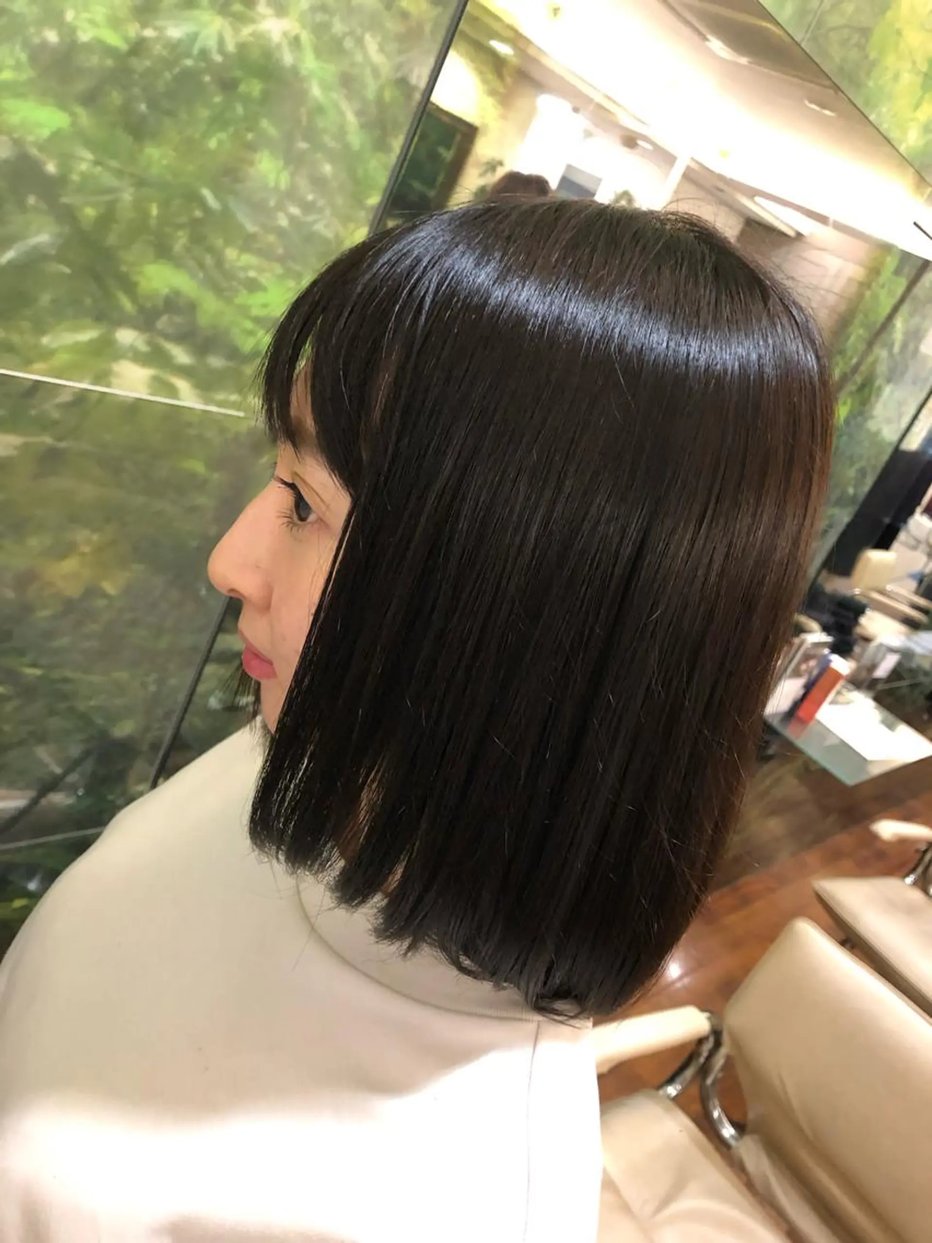 ミディアム 美髪/髪質改善 顔周り/透明感カラーのヘアスタイル