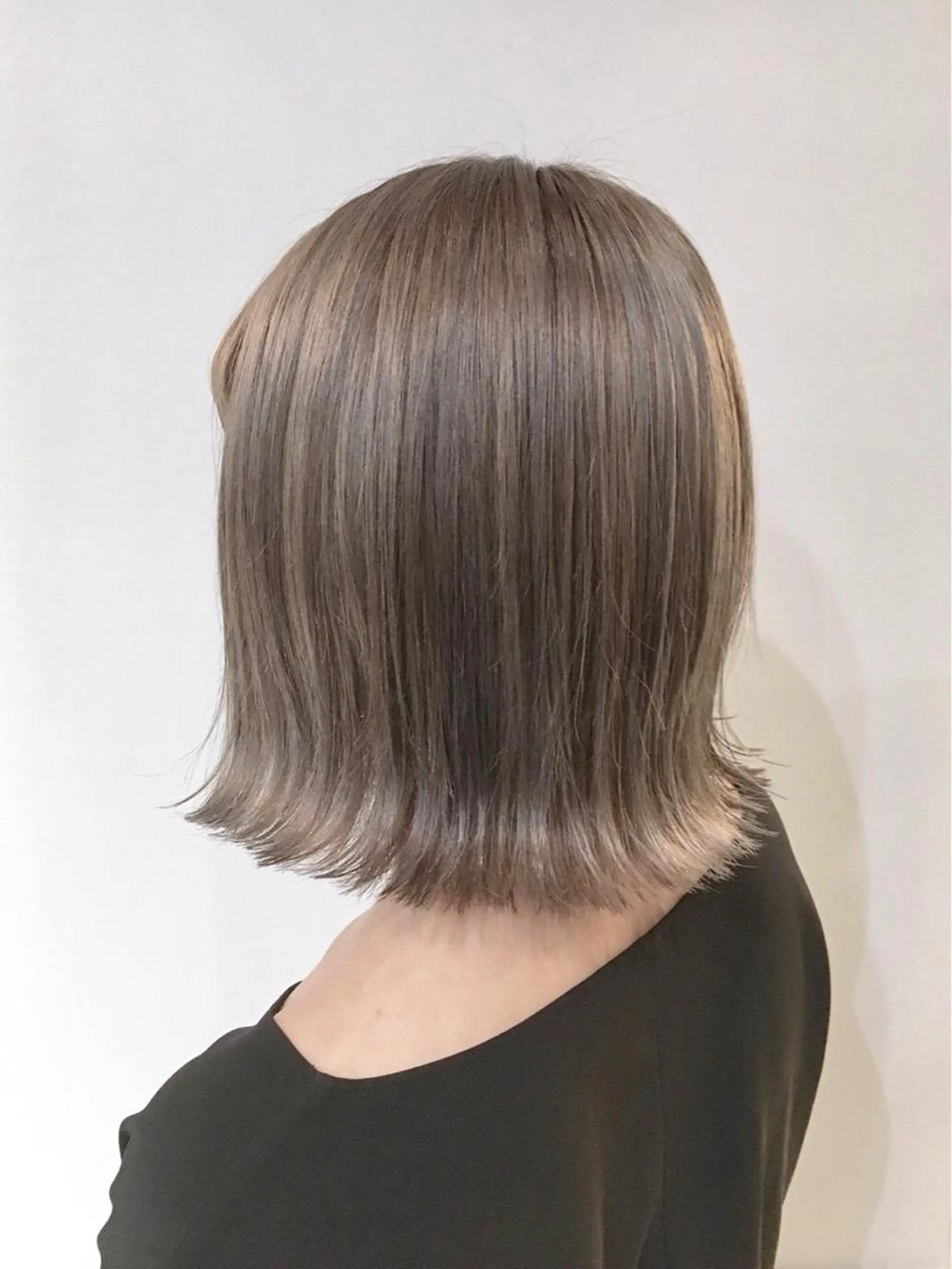 ミディアム カラー ヘアカラー バトヘアー渋谷 officialのヘアスタイル