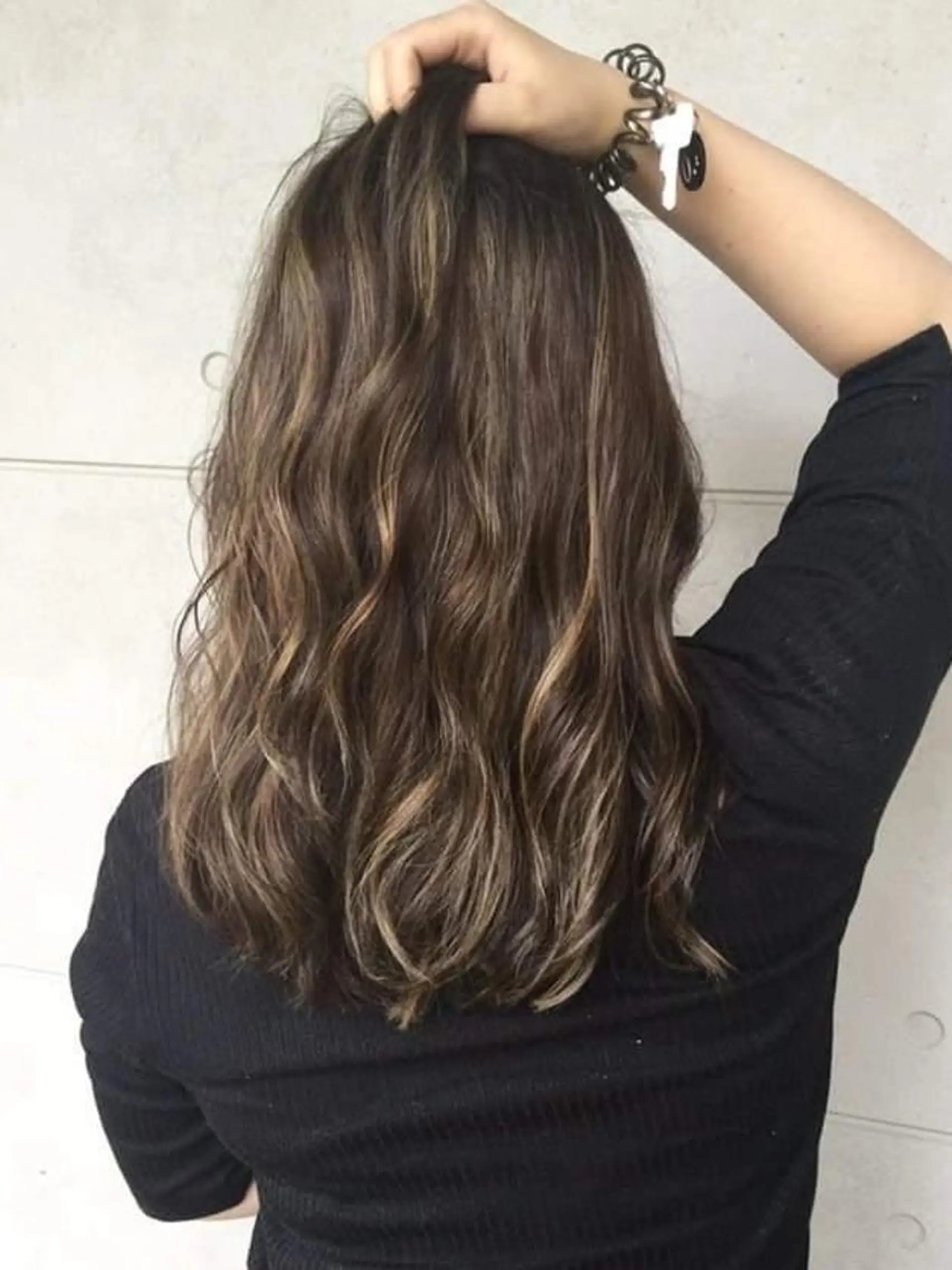 カラー セミロング カット ヘアカラー ブリーチ/ヘアケア/ 艶髪/イギチハルのヘアスタイル