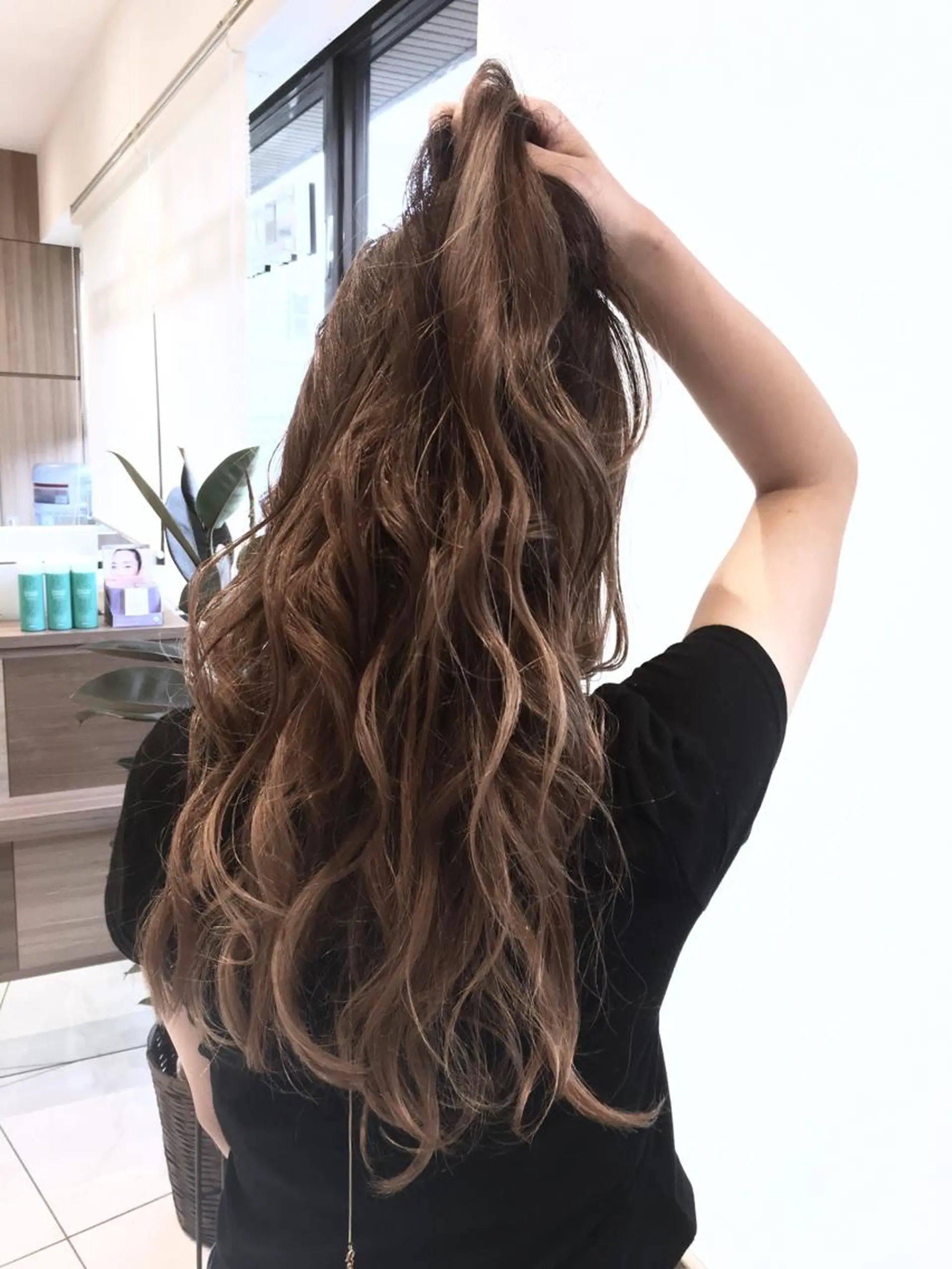 ロング 外国人風カラー tuki yokohama所属・店長 小池アキトのヘアスタイル