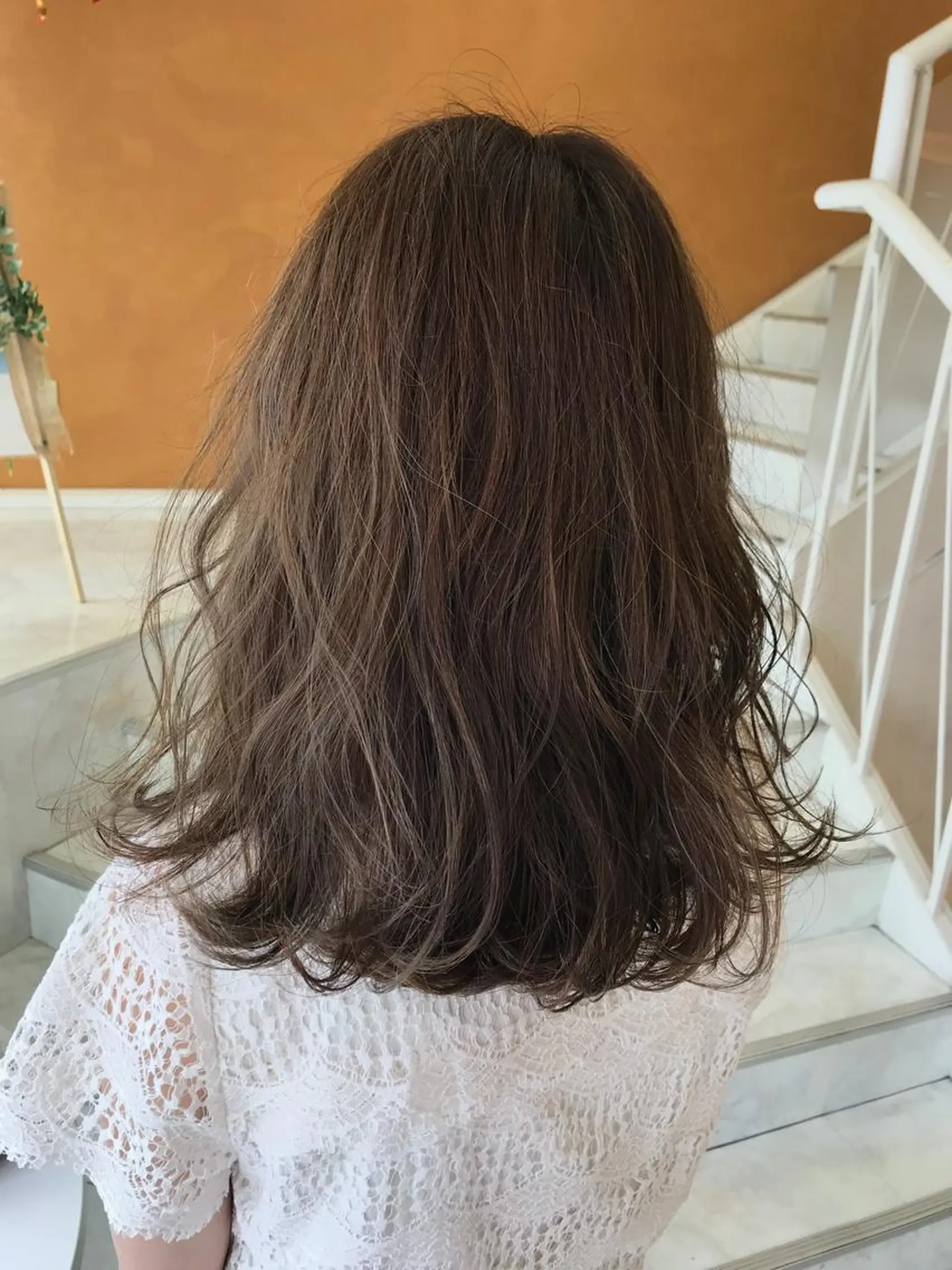 セミロング カラー ハイライトカラー ハイライト 西 めぐみのヘアスタイル