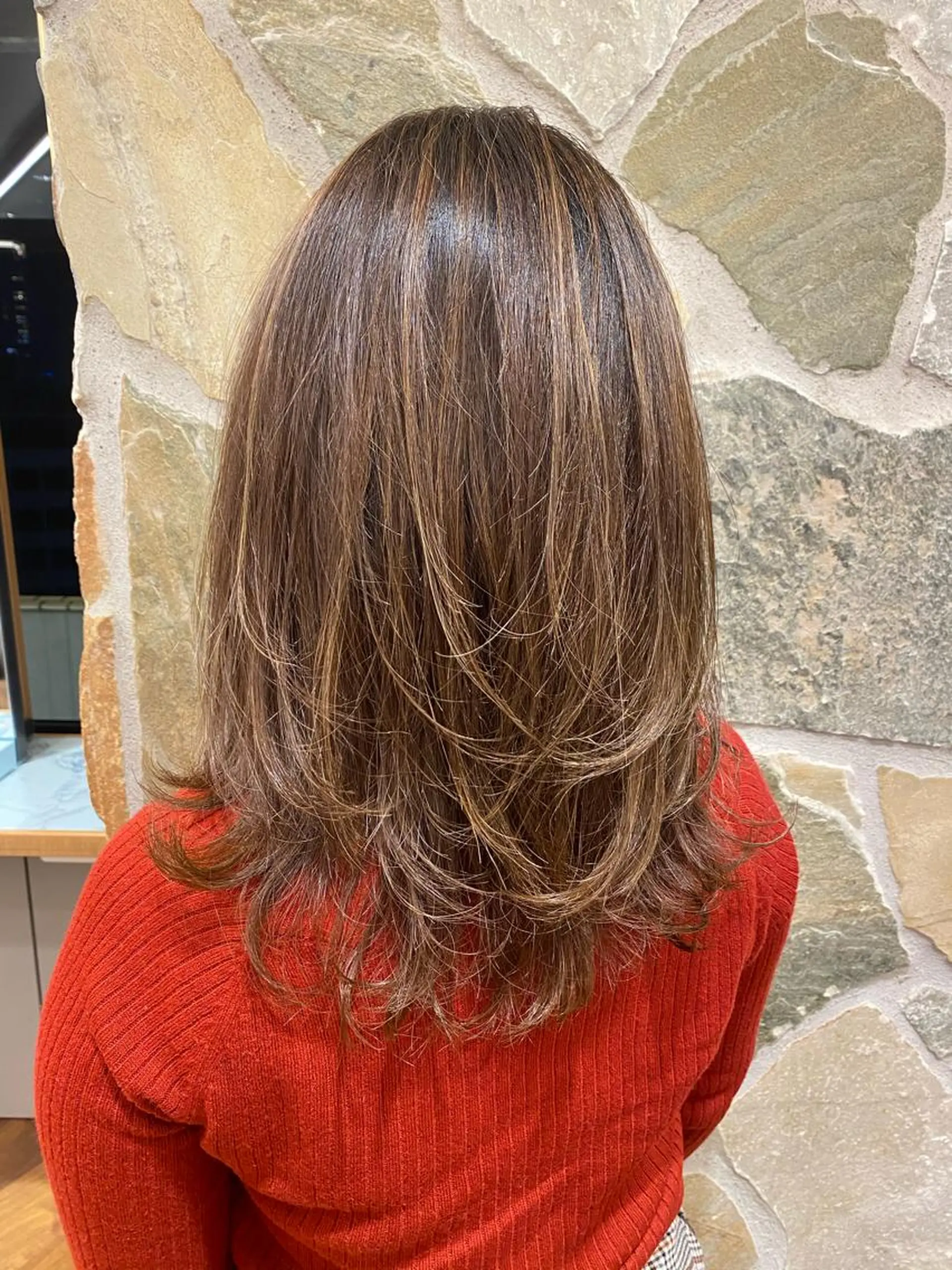 ミディアム アッシュ ハイライト Savoir GRANMASH【サヴォア　グランマッシュ】所属・ショート/レイヤー/ 透明感/グレージュのヘアスタイル