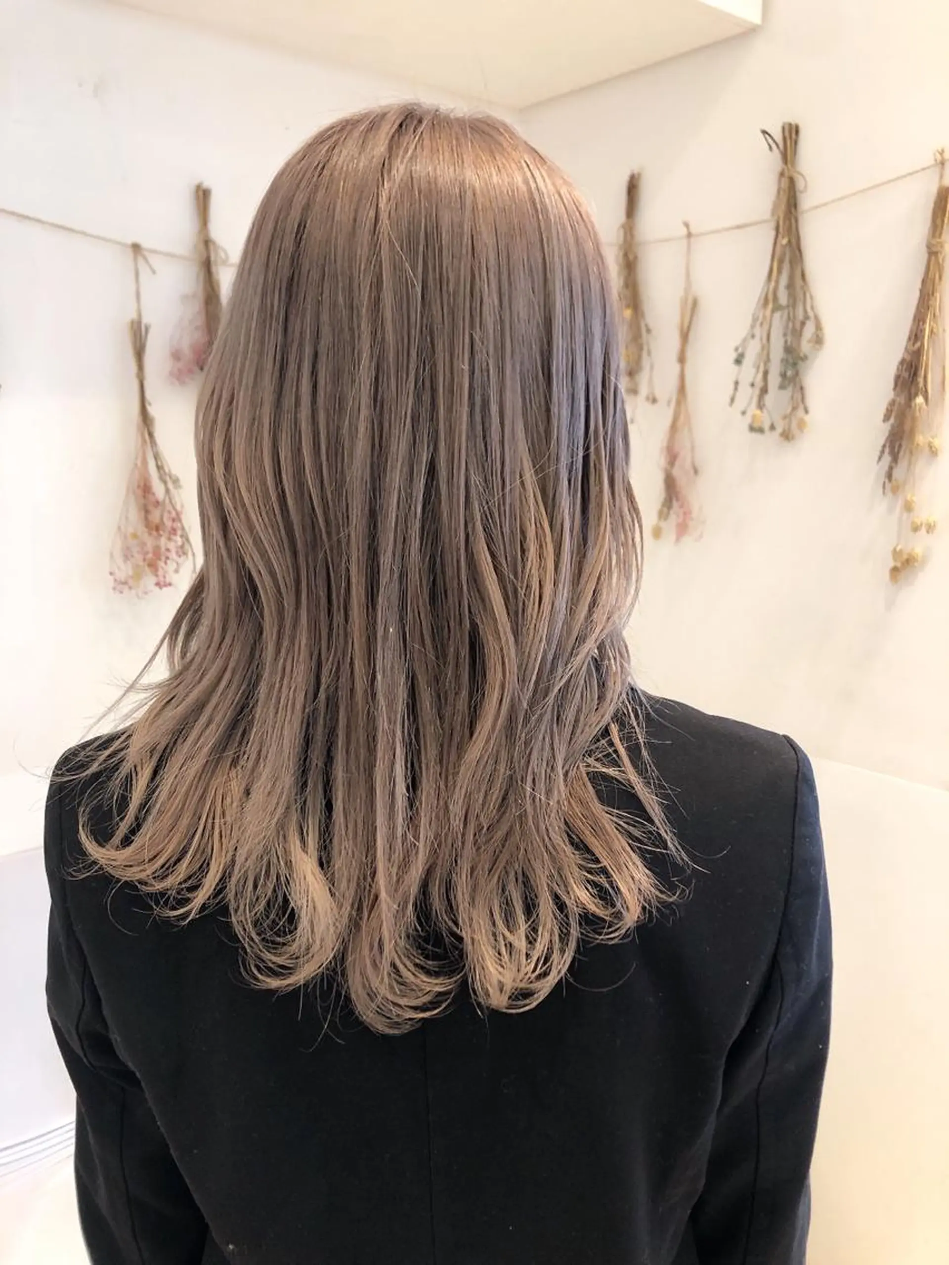 セミロング カラー ベージュカラー はだゆうき @hadadan08のヘアスタイル