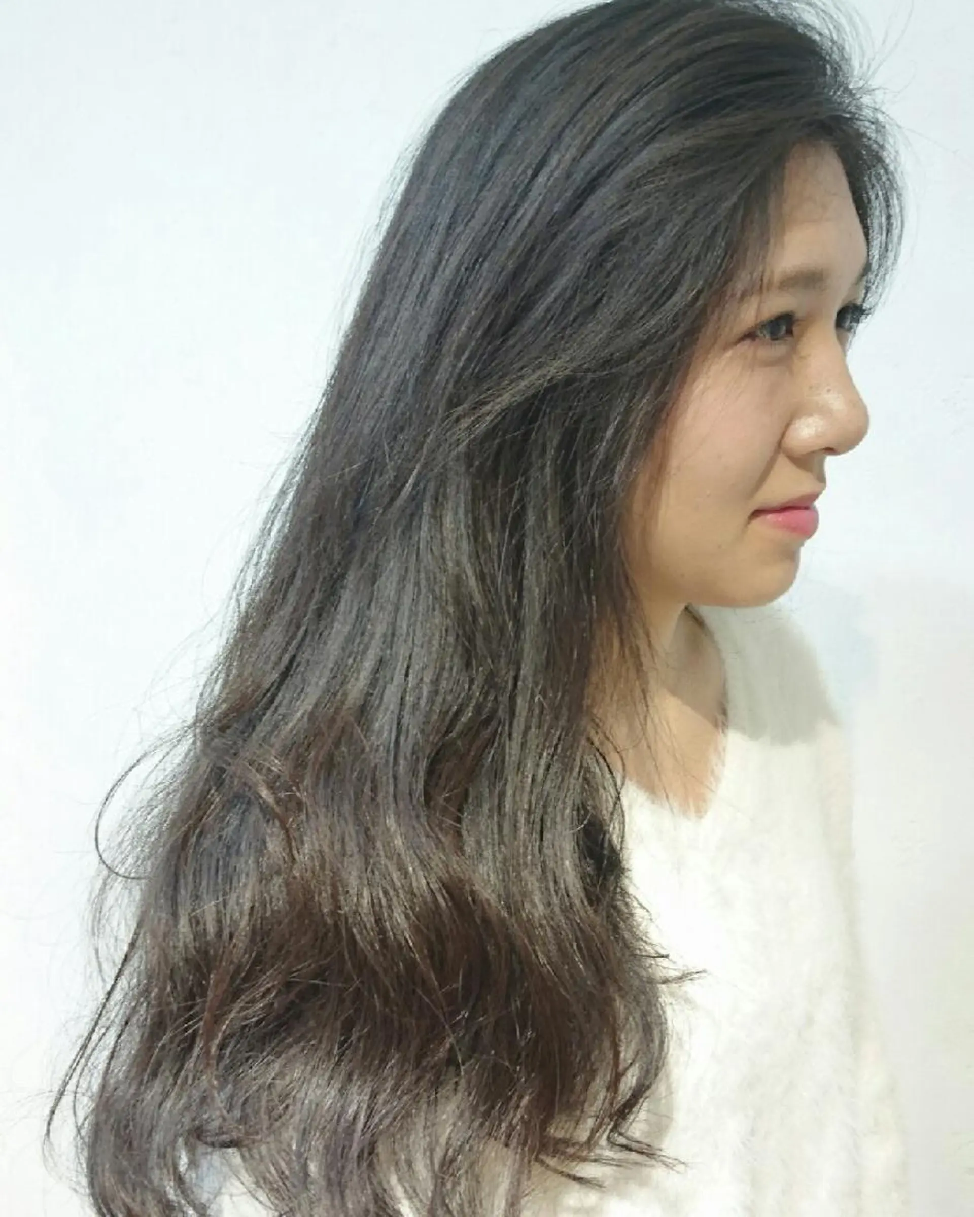 ロング かきあげバング 透明感ハイライト◎ 伊藤夏海のヘアスタイル