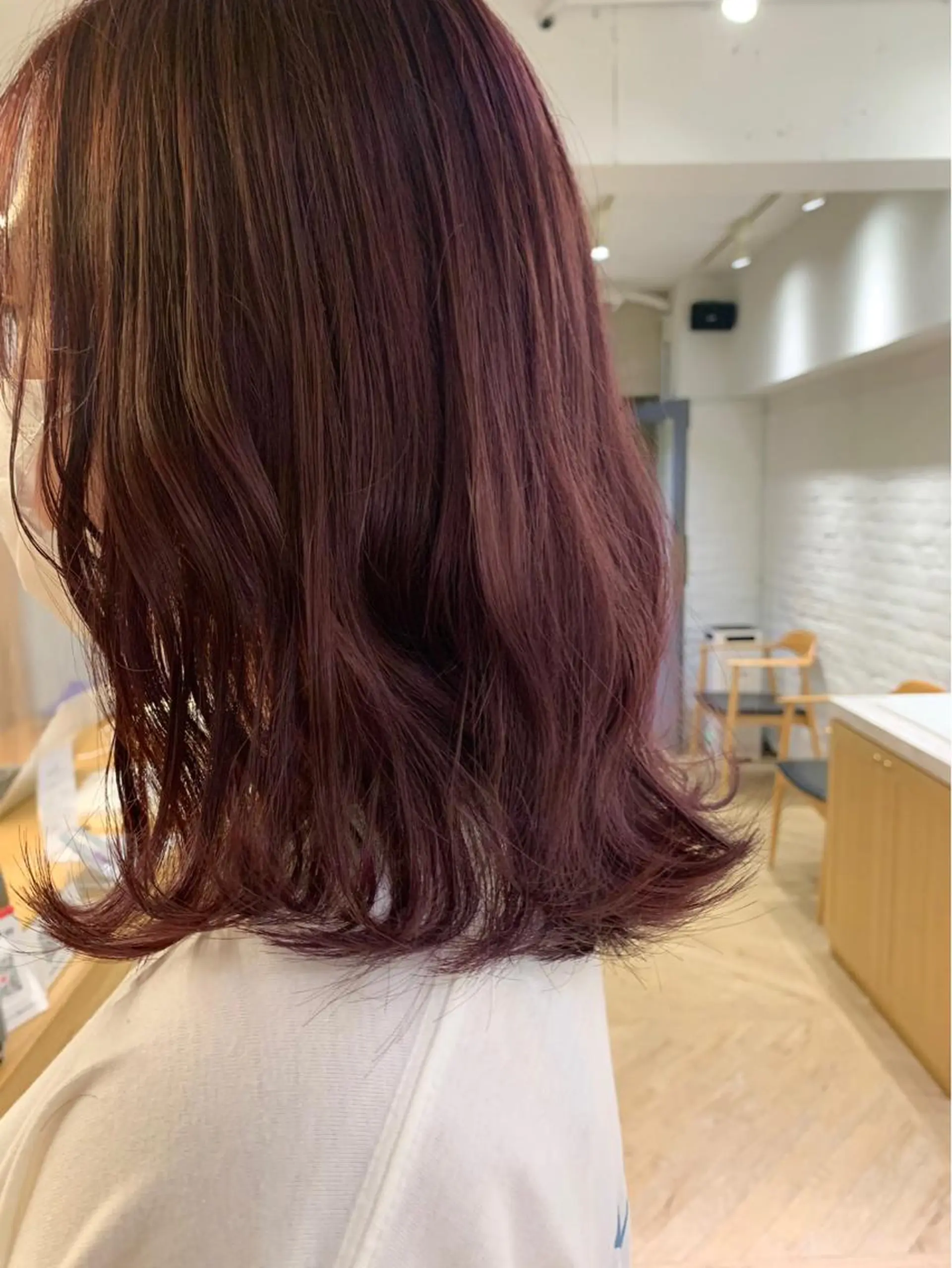 セミロング LOREN＋透明感 オリーブhirokoのヘアスタイル