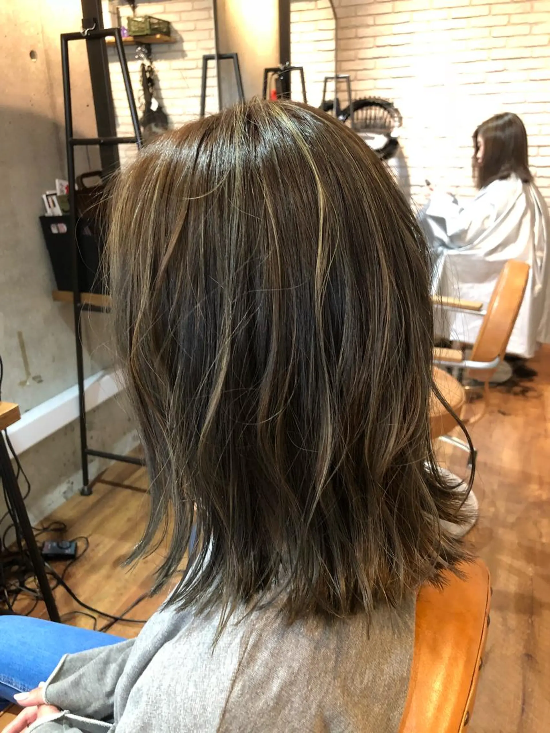 ミディアム カラー ハイライトカラー ハイライト カット ヘアカラー La fith hair swag所属・山村 直哉のヘアスタイル