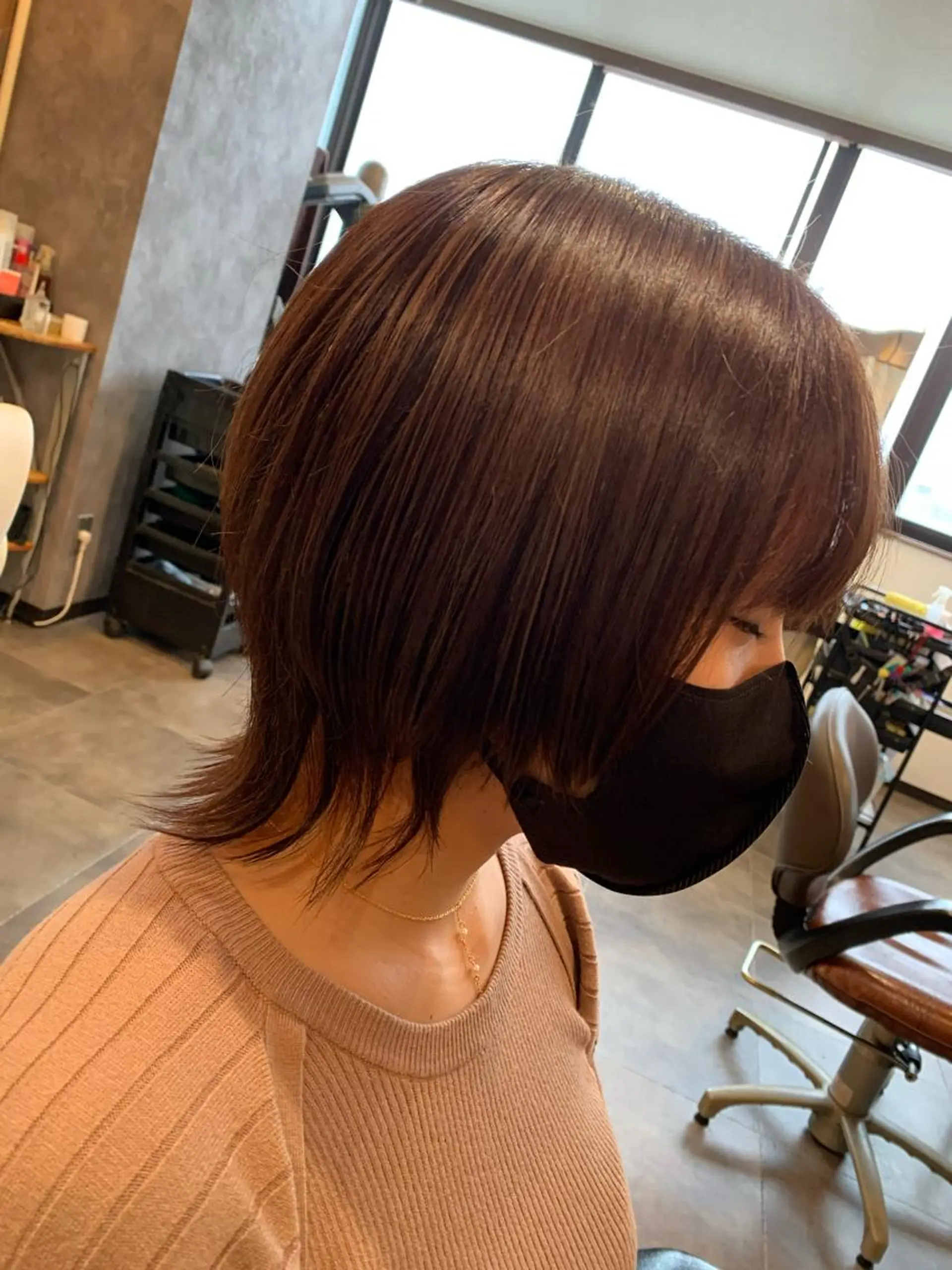 ミディアム カラー ウルフカット カット ヘアカラー トリートメント stylist 静音「LEON」のヘアスタイル