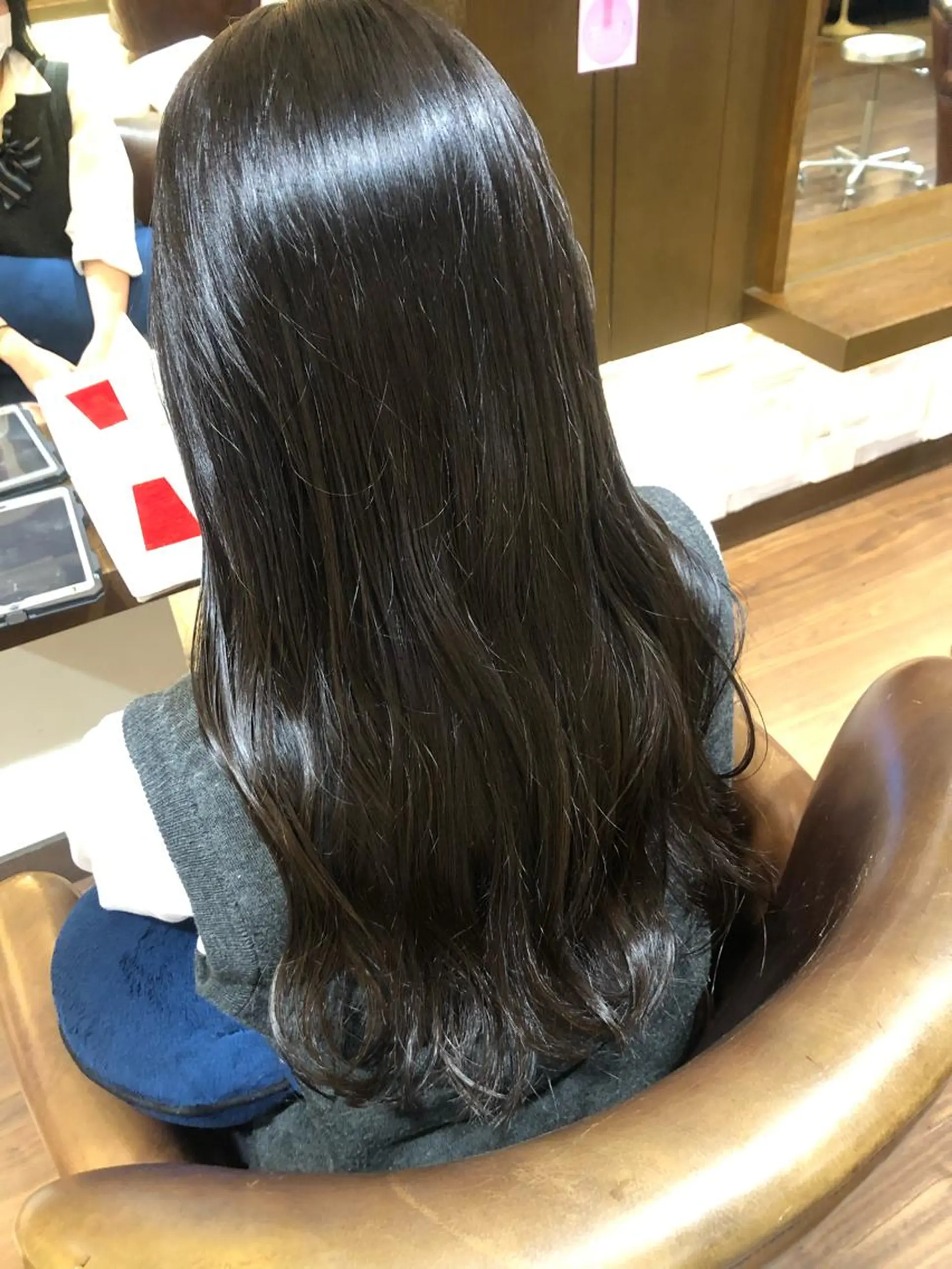 カラー AGREE Momokaのヘアスタイル