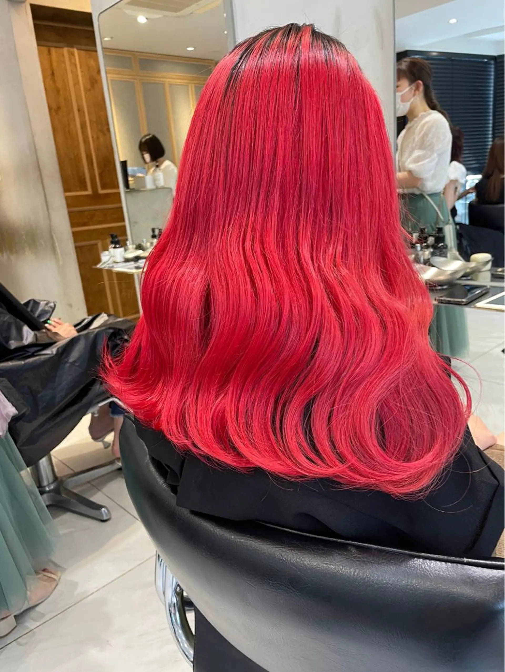 ロング カラー 暗髪🐈‍⬛艶髪☔︎ 愛弥のヘアスタイル