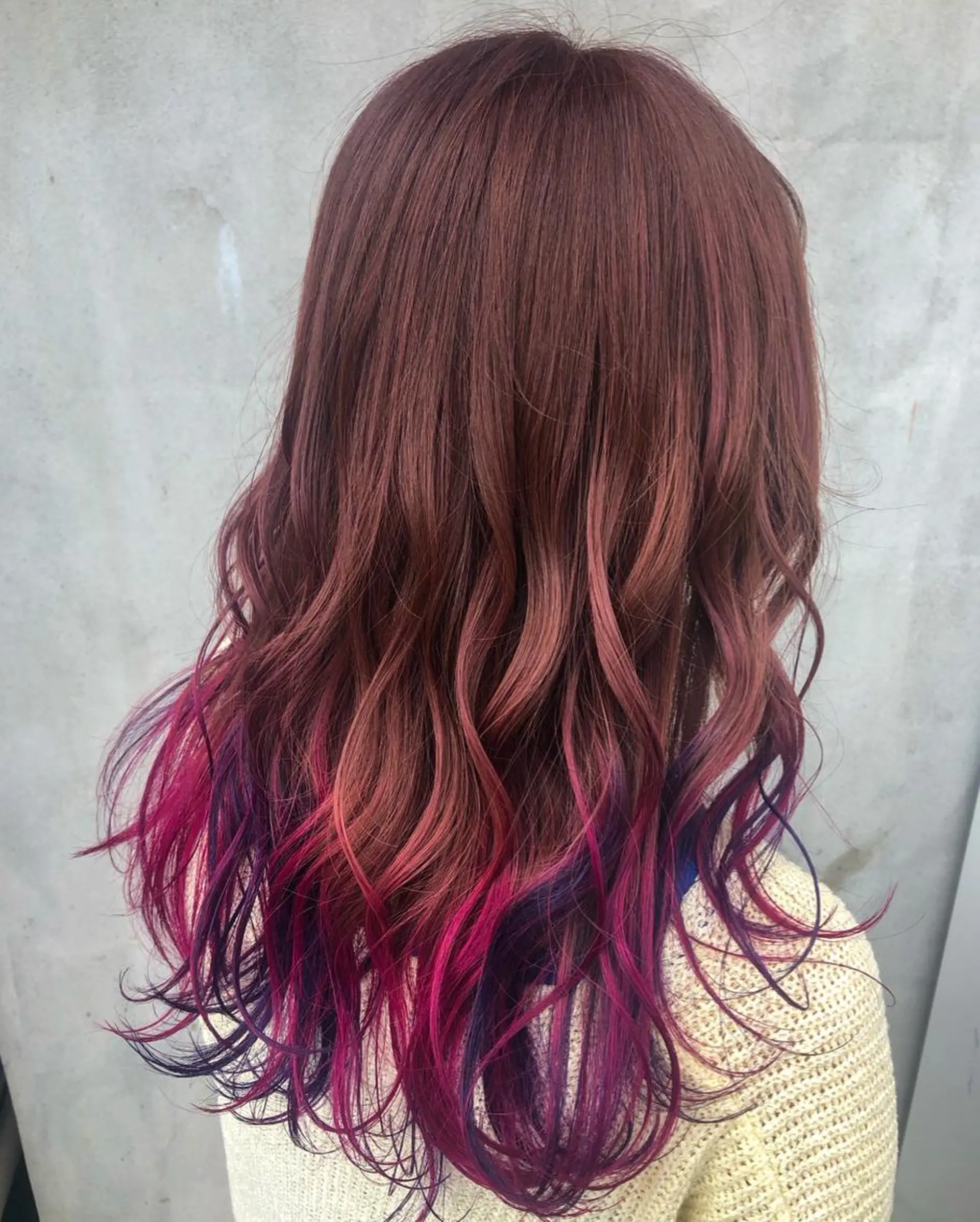 ロング カラー グラデーションカラー ピンクカラー パープルカラー NAGON STYLE  MICI所属・佐藤 美聡のヘアスタイル