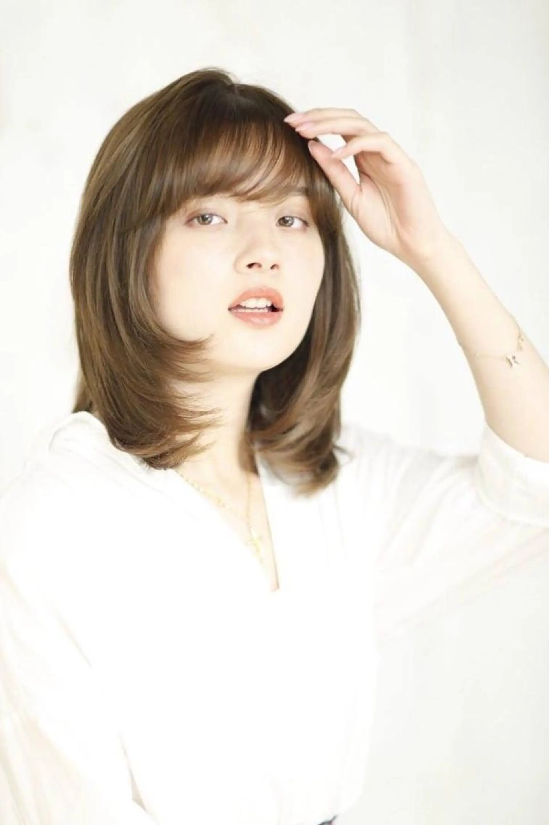 ミディアム 山本翔一郎 韓国顔周りレイヤーのヘアスタイル