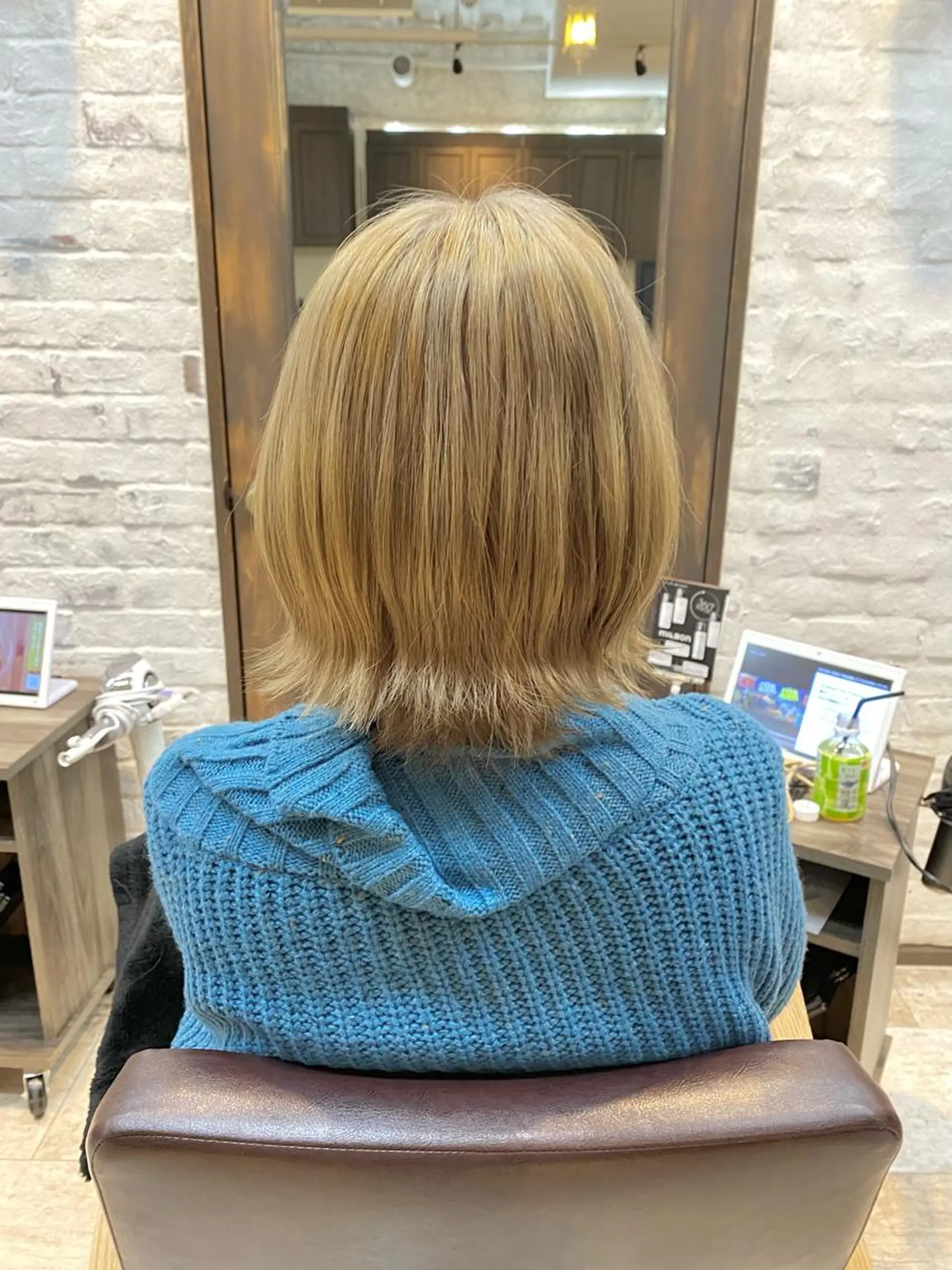 ショート カラー 林 美佑のヘアスタイル