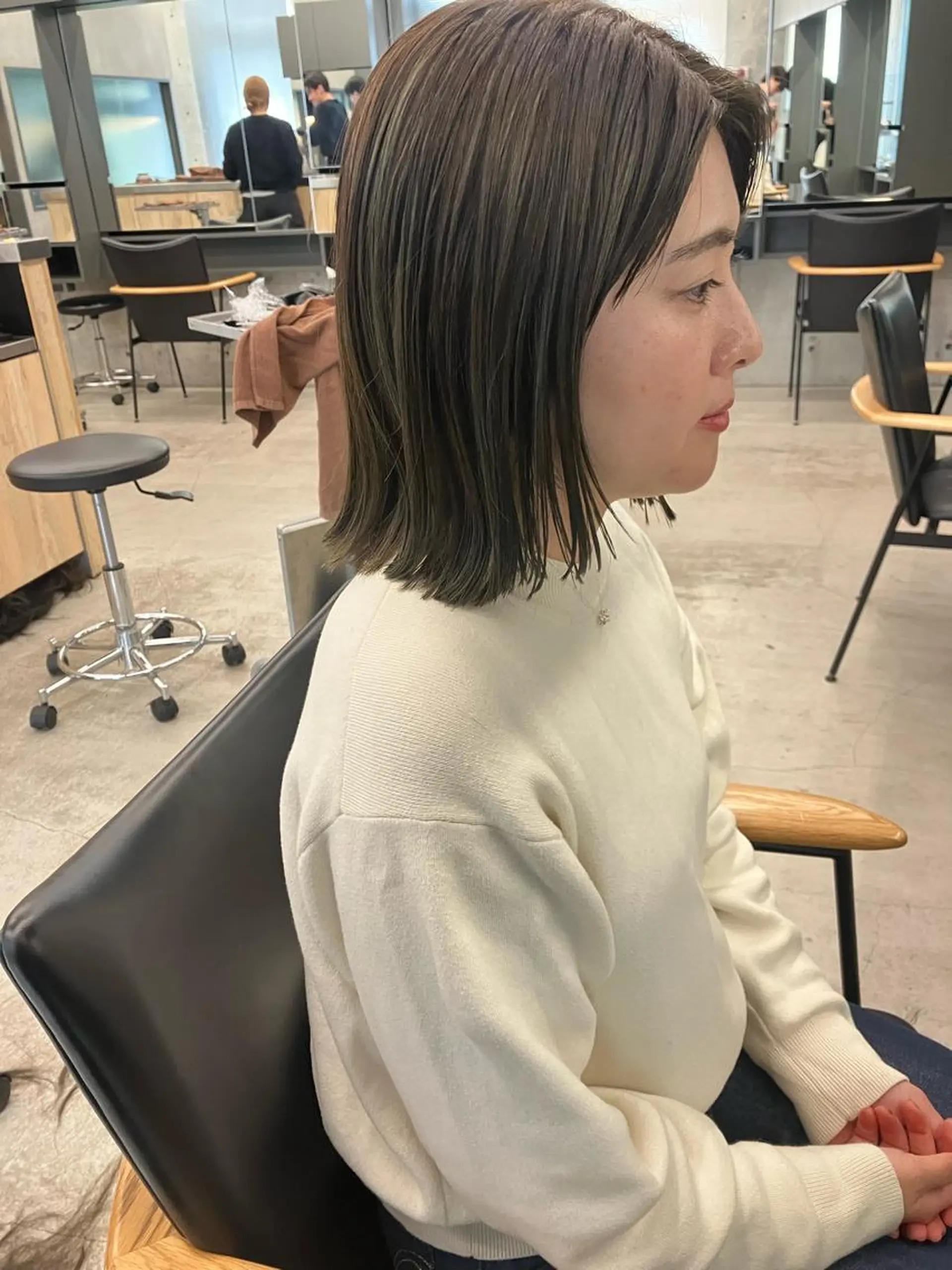 ミディアム 似合わせカットカラー 👩MINAのヘアスタイル