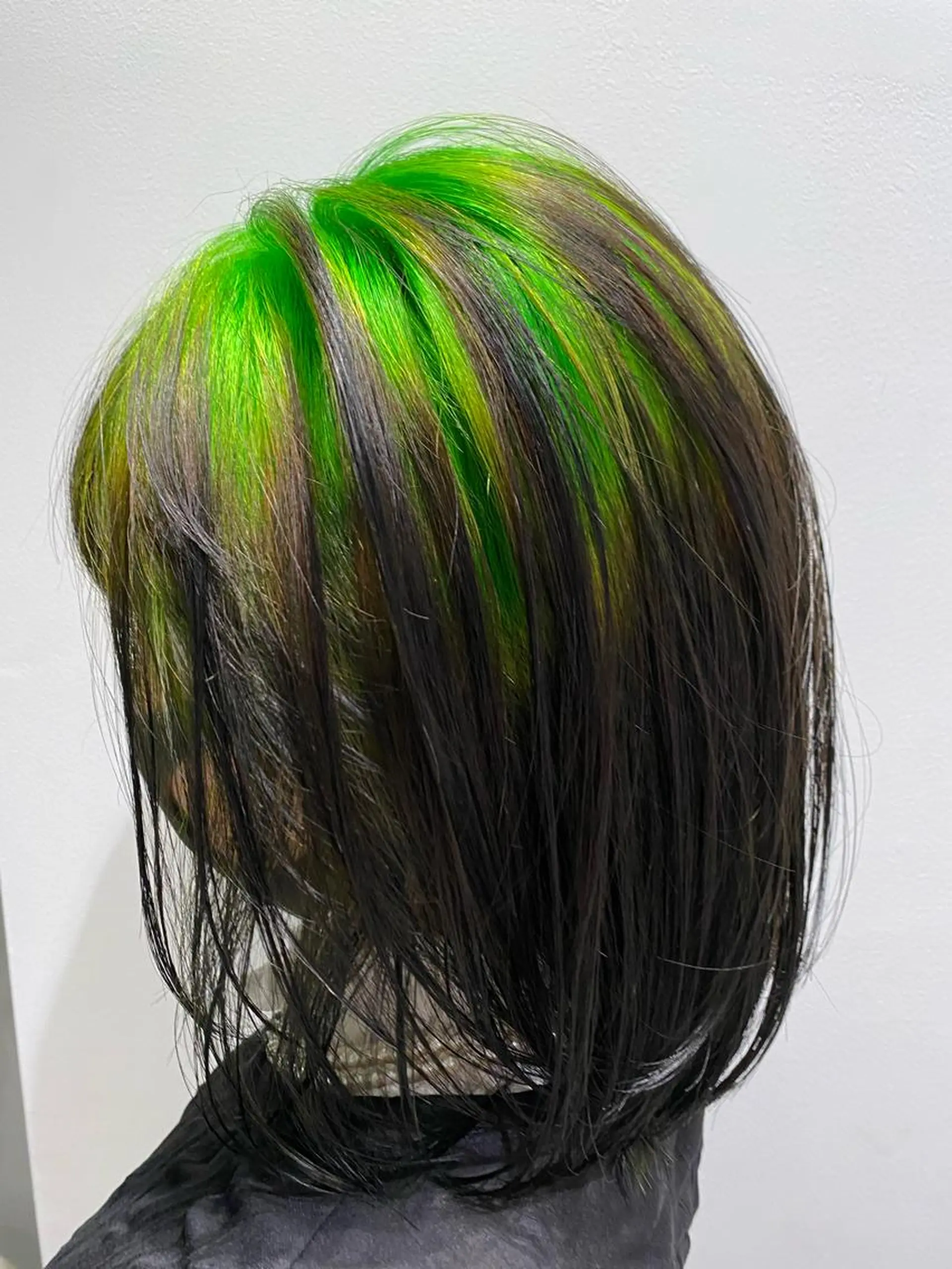 ミディアム カラー ヘアカラー MONIQA原宿所属・デザインカラーウルフ 宙也のヘアスタイル