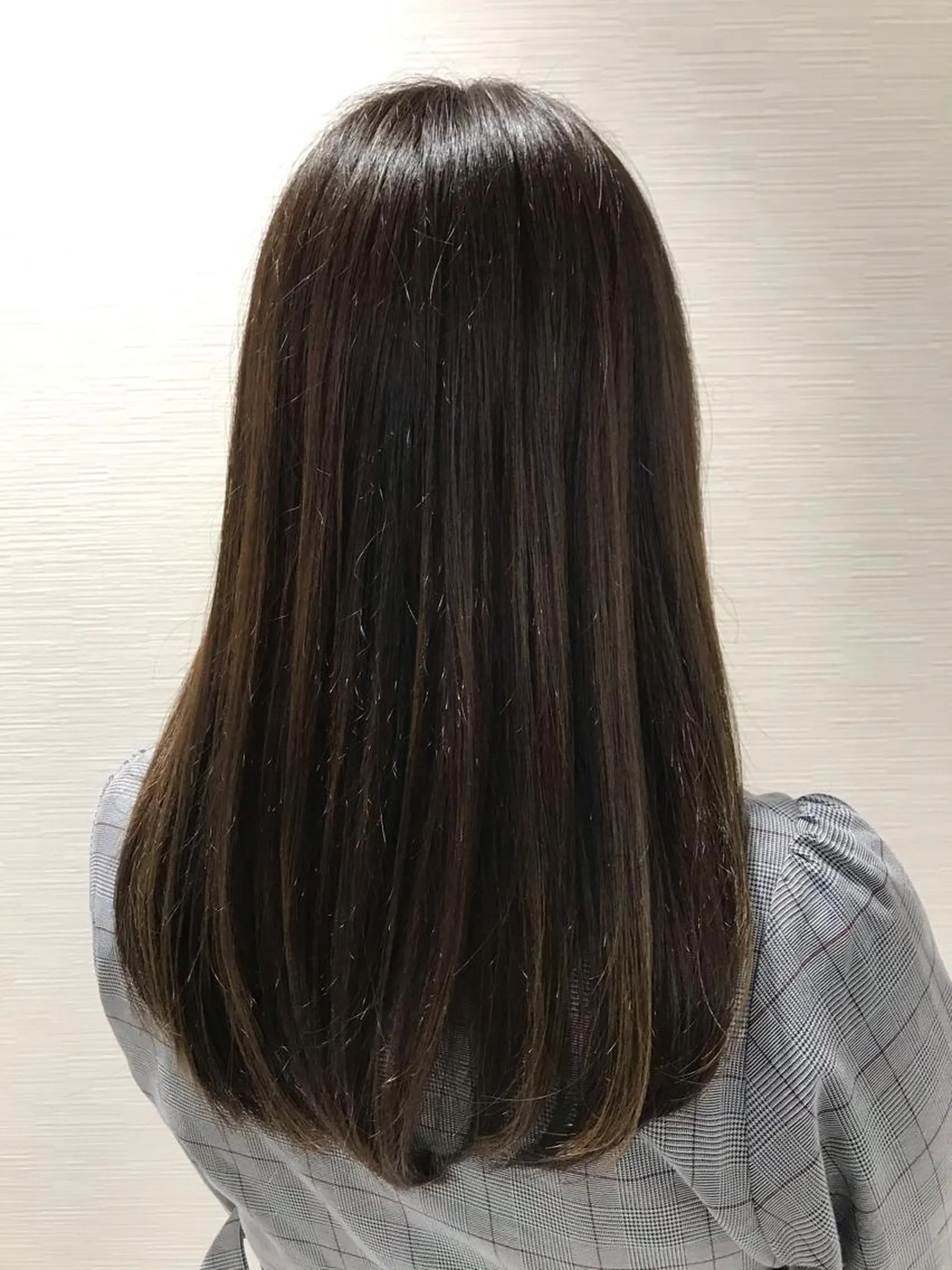 セミロング カラー グレージュ 【東北メンズヘア1 位受賞🥇】本間祐太のヘアスタイル