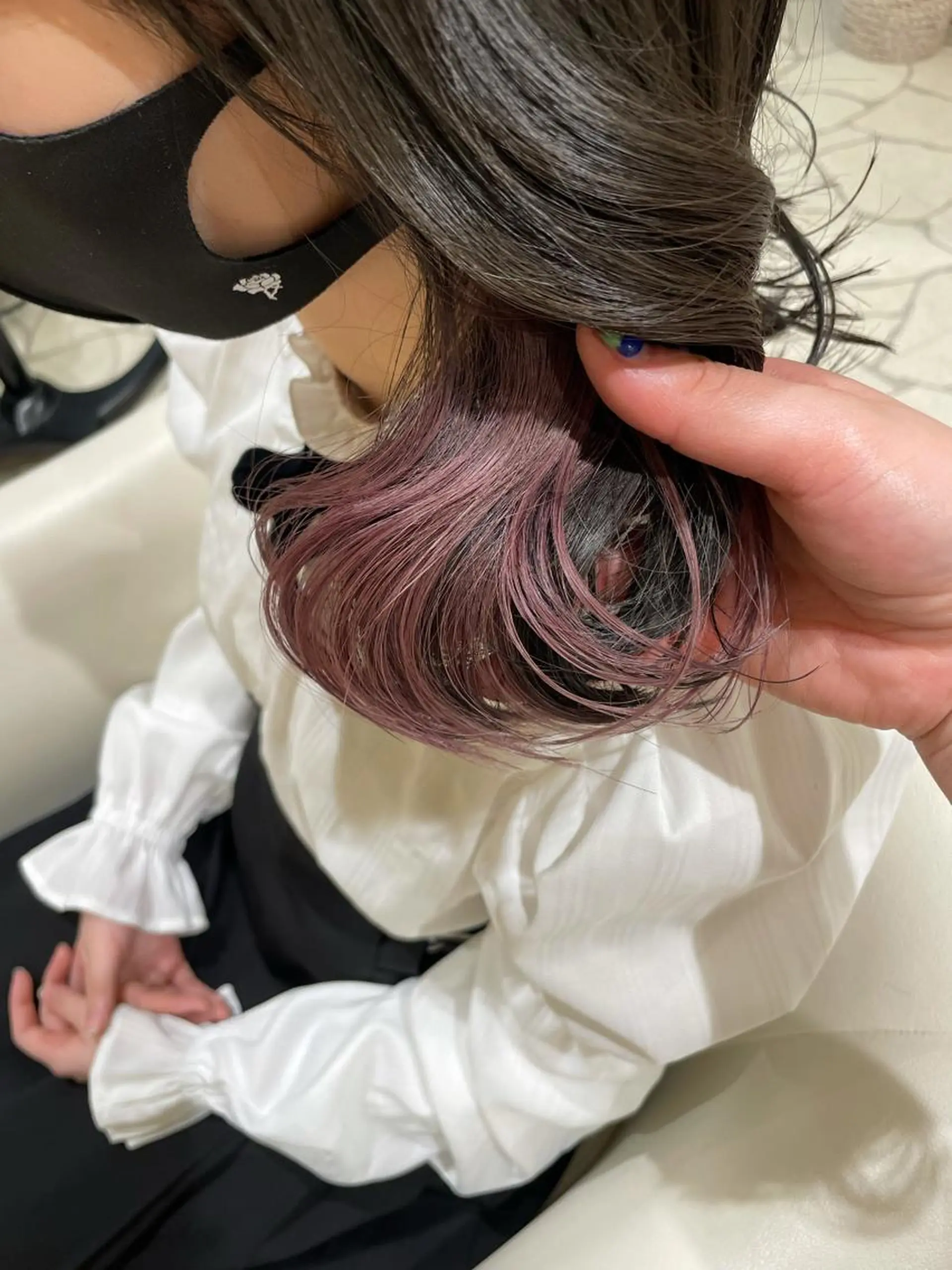 ミディアム カラー 大石 陽菜のヘアスタイル