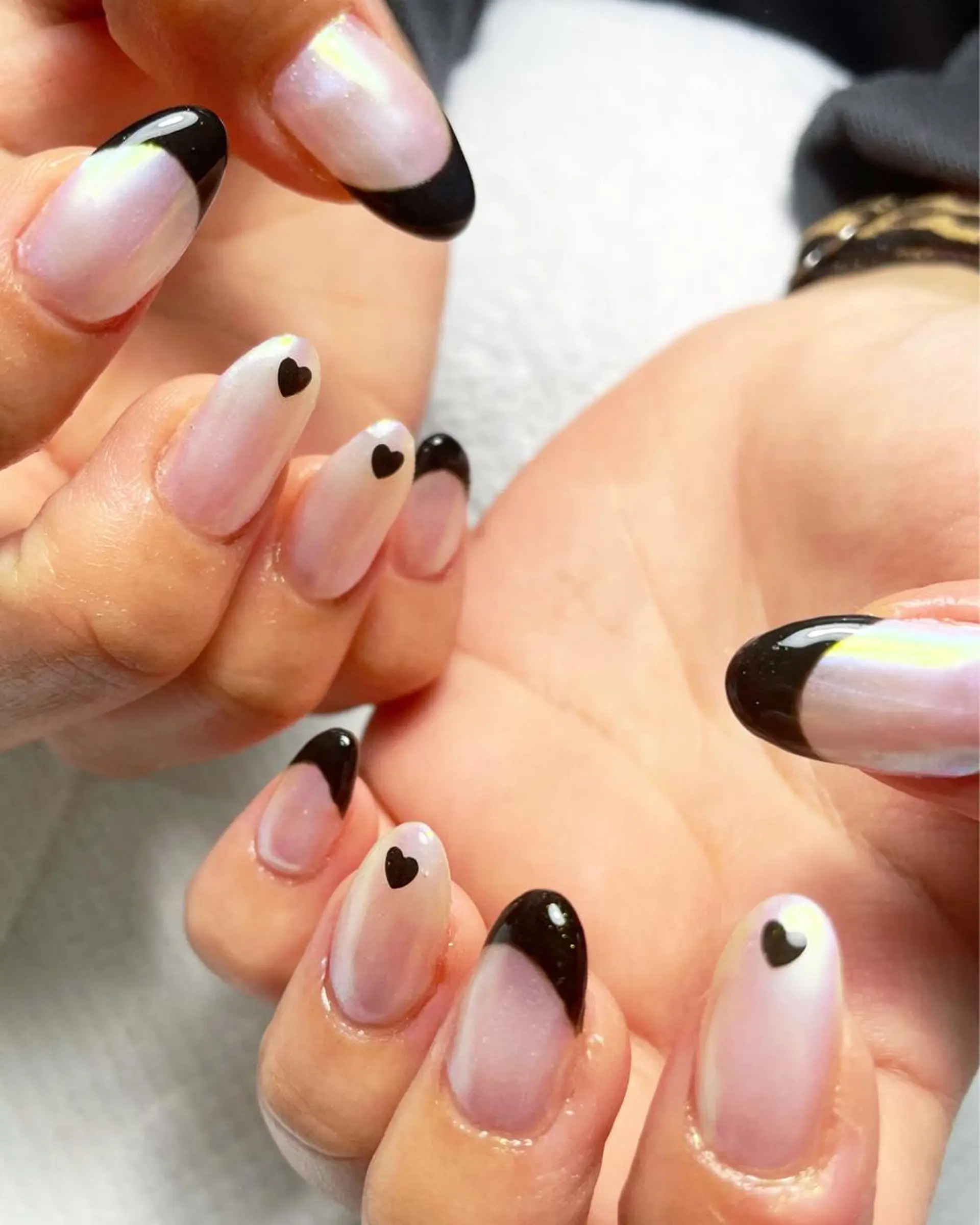 ネイル オーロラネイル フレンチネイル 加瀬 アンジェリーのネイルデザイン