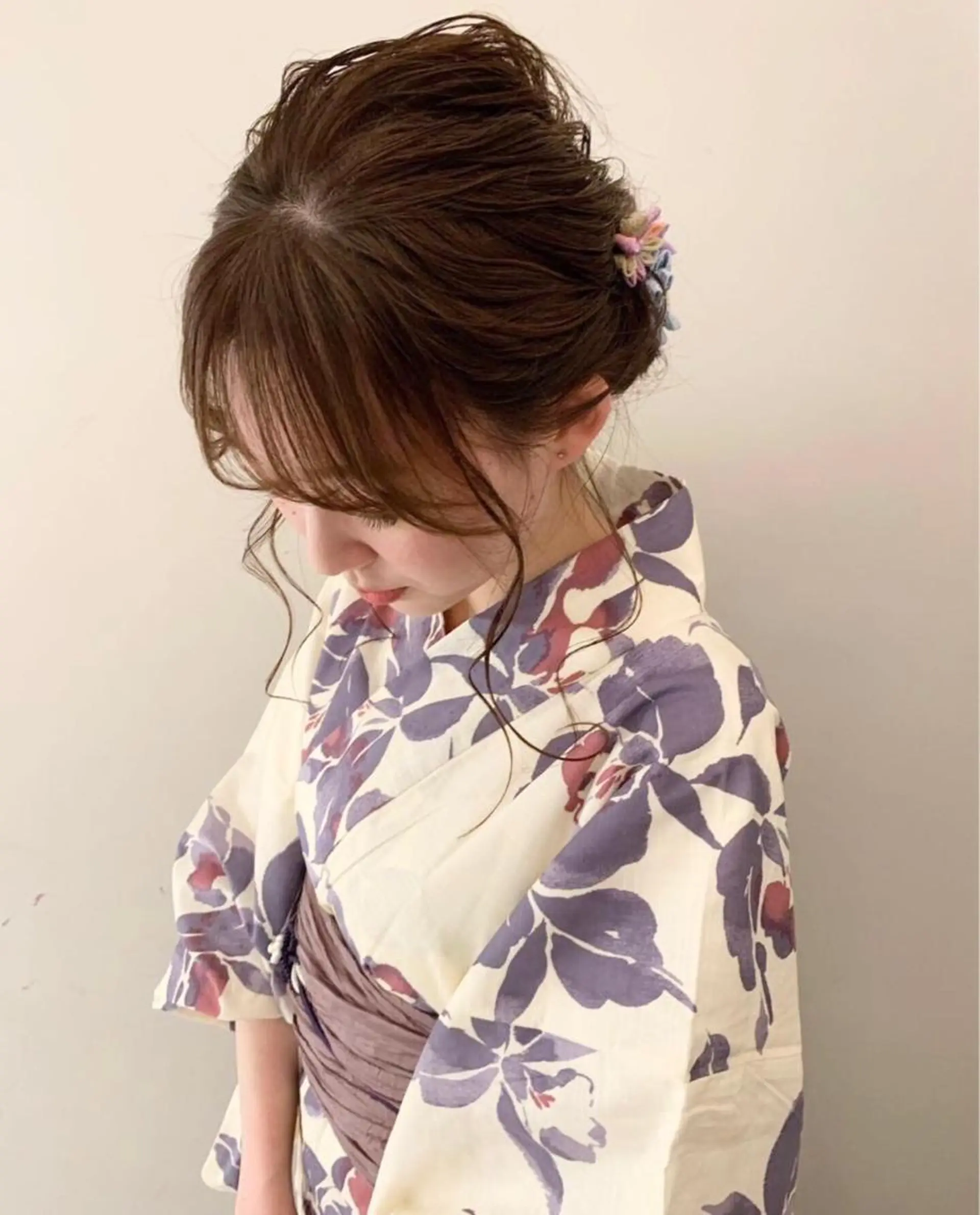 ロング カラー ヘアアレンジ センターパート /ニュアンスパーマのヘアスタイル