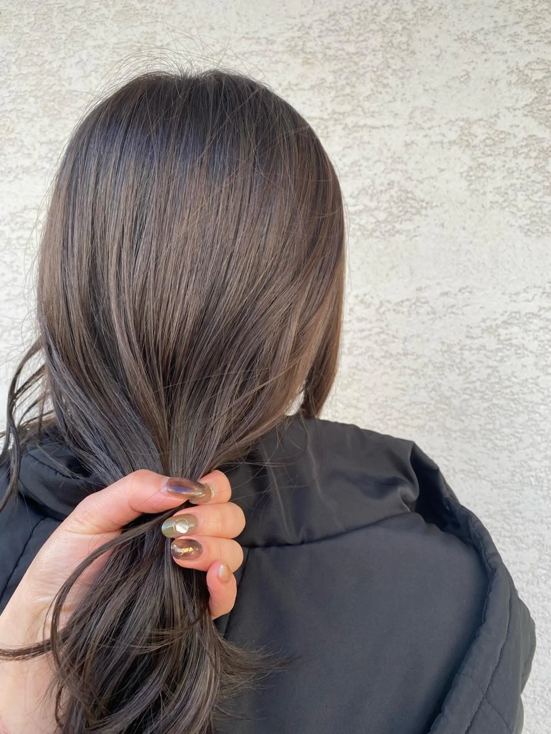 セミロング アッシュ アッシュブラウン 顔肌革命beauty&health所属・三ノ宮アイリスト 兼美容師ユナのマツエク・マツパデザイン