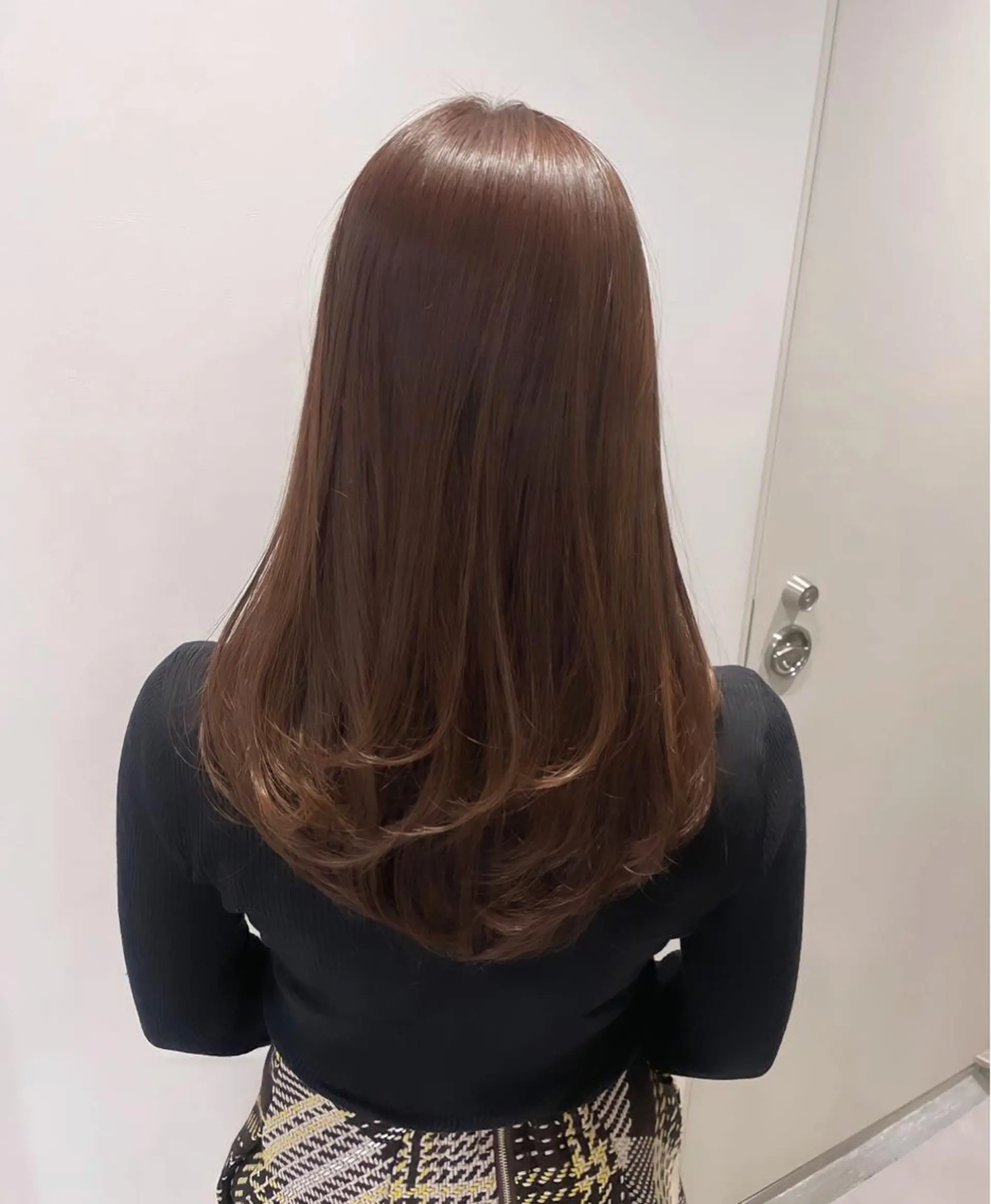 セミロング カット ヘアカラー 縮毛矯正 トリートメント 銀座／レイヤーカット 🤍内野すみれのヘアスタイル