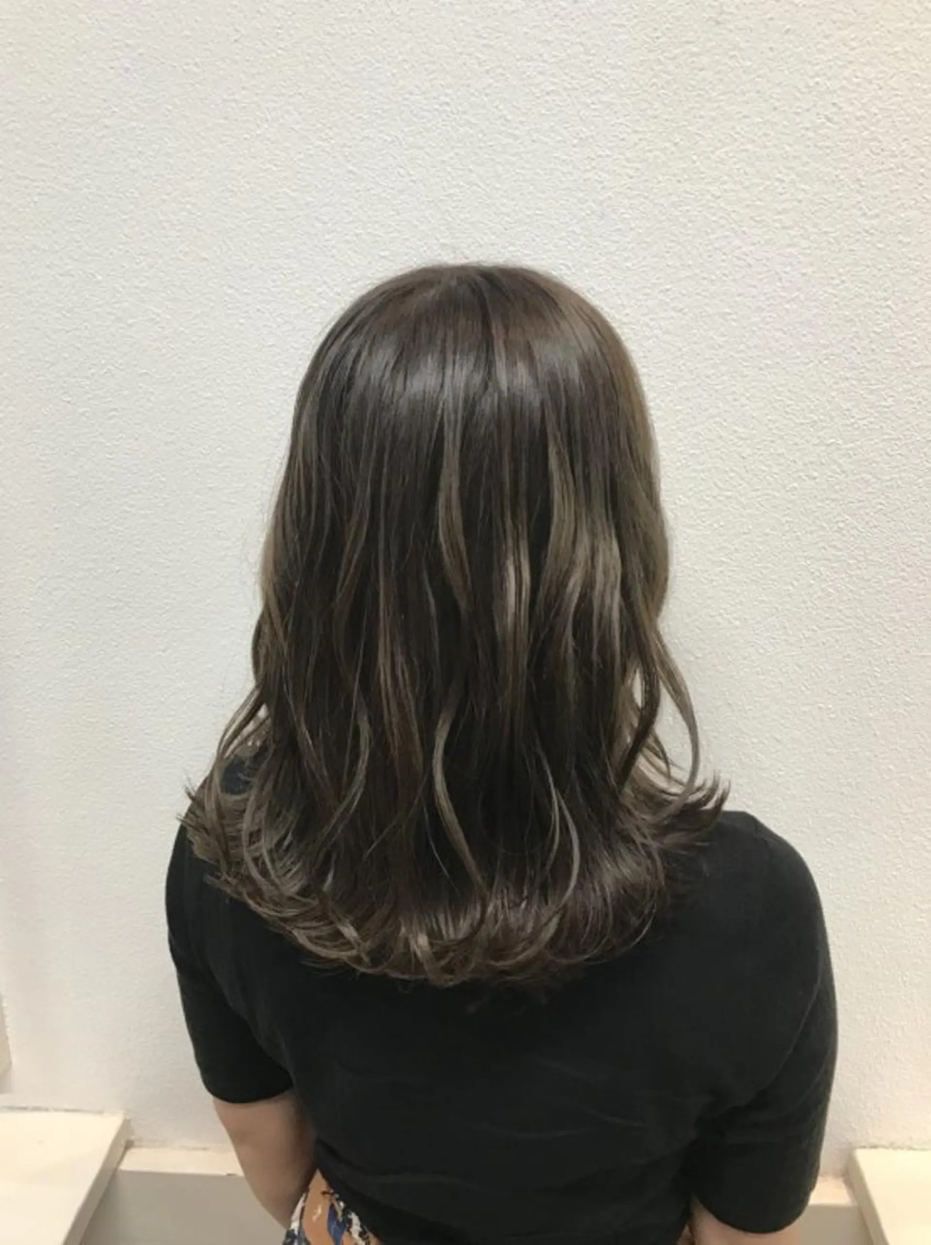 セミロング カラー グレージュ GiseL ジゼル六本松のヘアスタイル