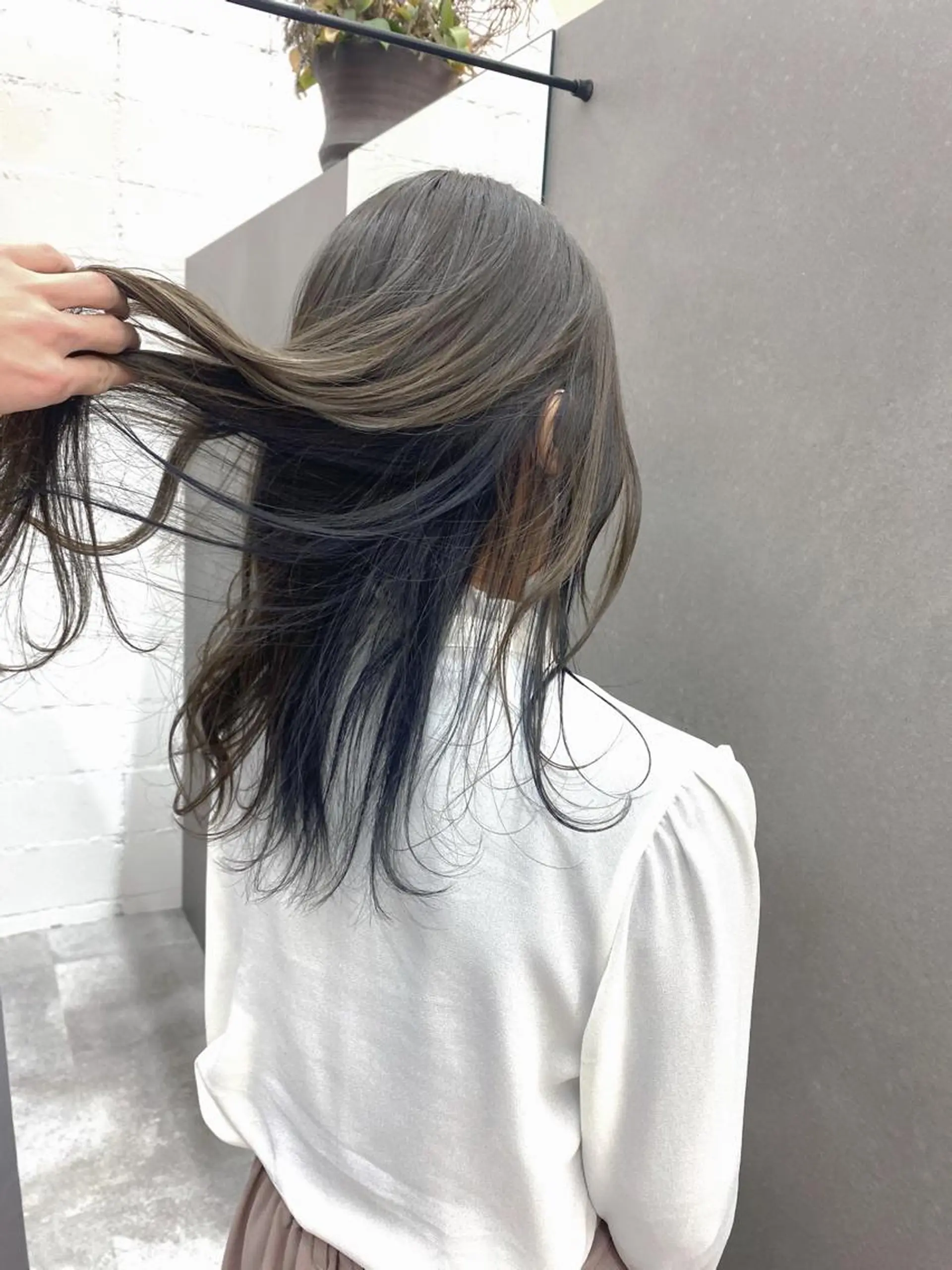 ミディアム カラー ブリーチ インナーカラー 韓国風ハッシュカット 🇰🇷オリーブ職人のヘアスタイル