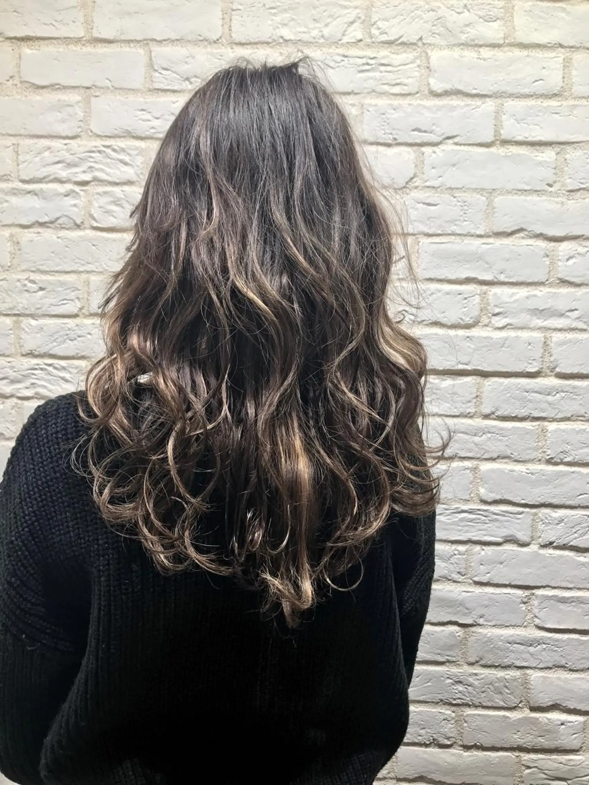 カラー カット ヘアカラー トリートメント 出村谷 雄太のヘアスタイル