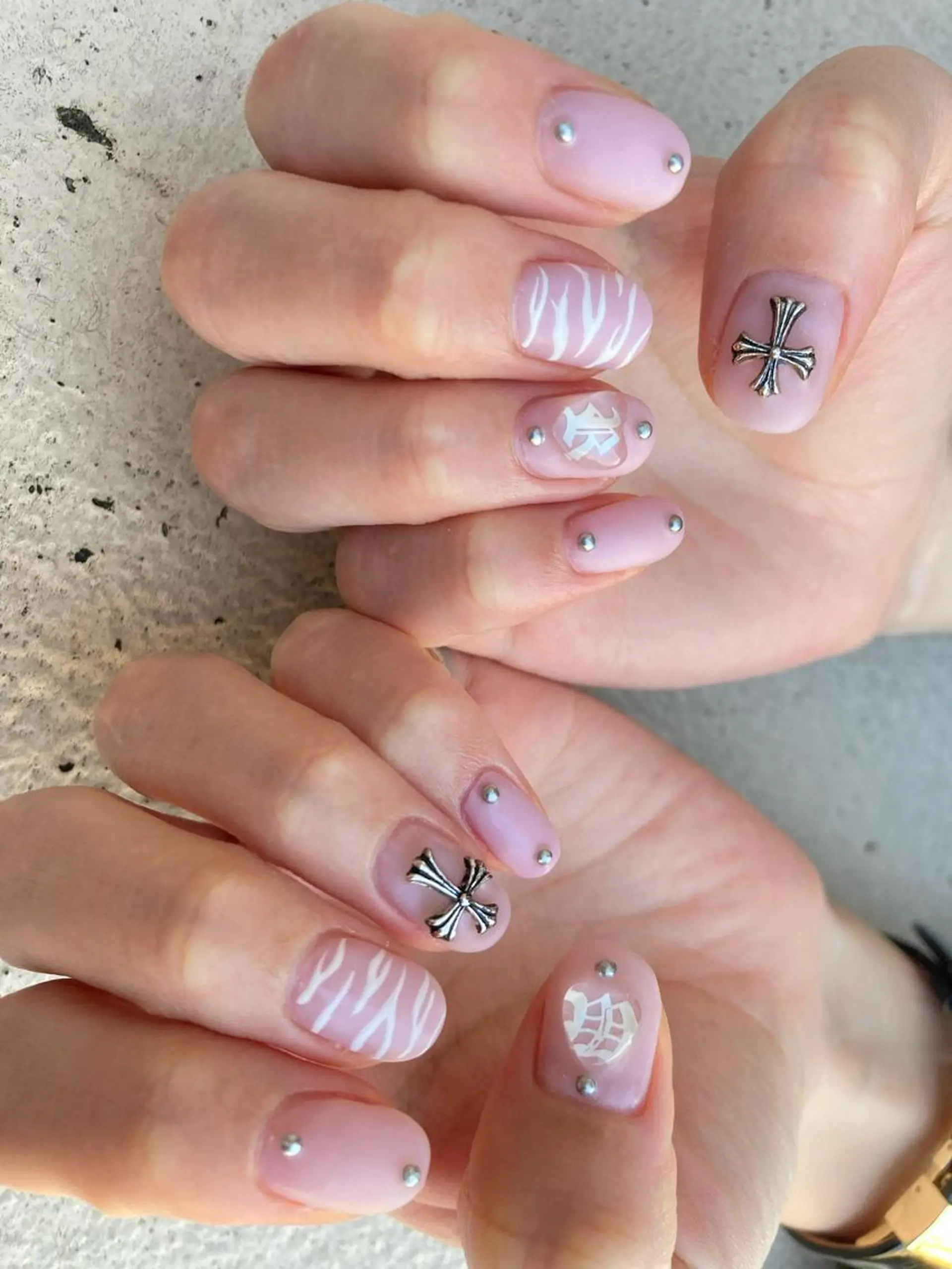 ショート ネイル ハンドネイル フットネイル ✴︎ Delightのネイルデザイン