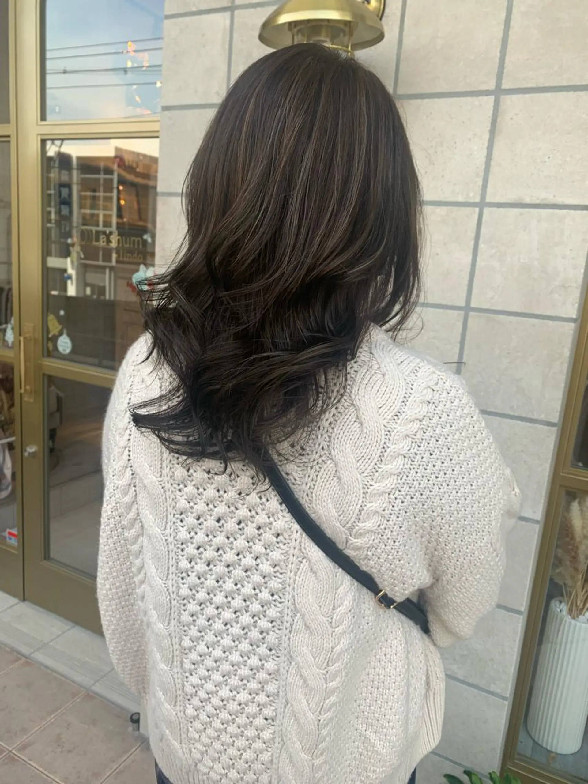 セミロング カラー グレージュ ハイライトカラー ハイライト ヘアカラー トリートメント Aya/四条烏丸/ インナーカラーのヘアスタイル