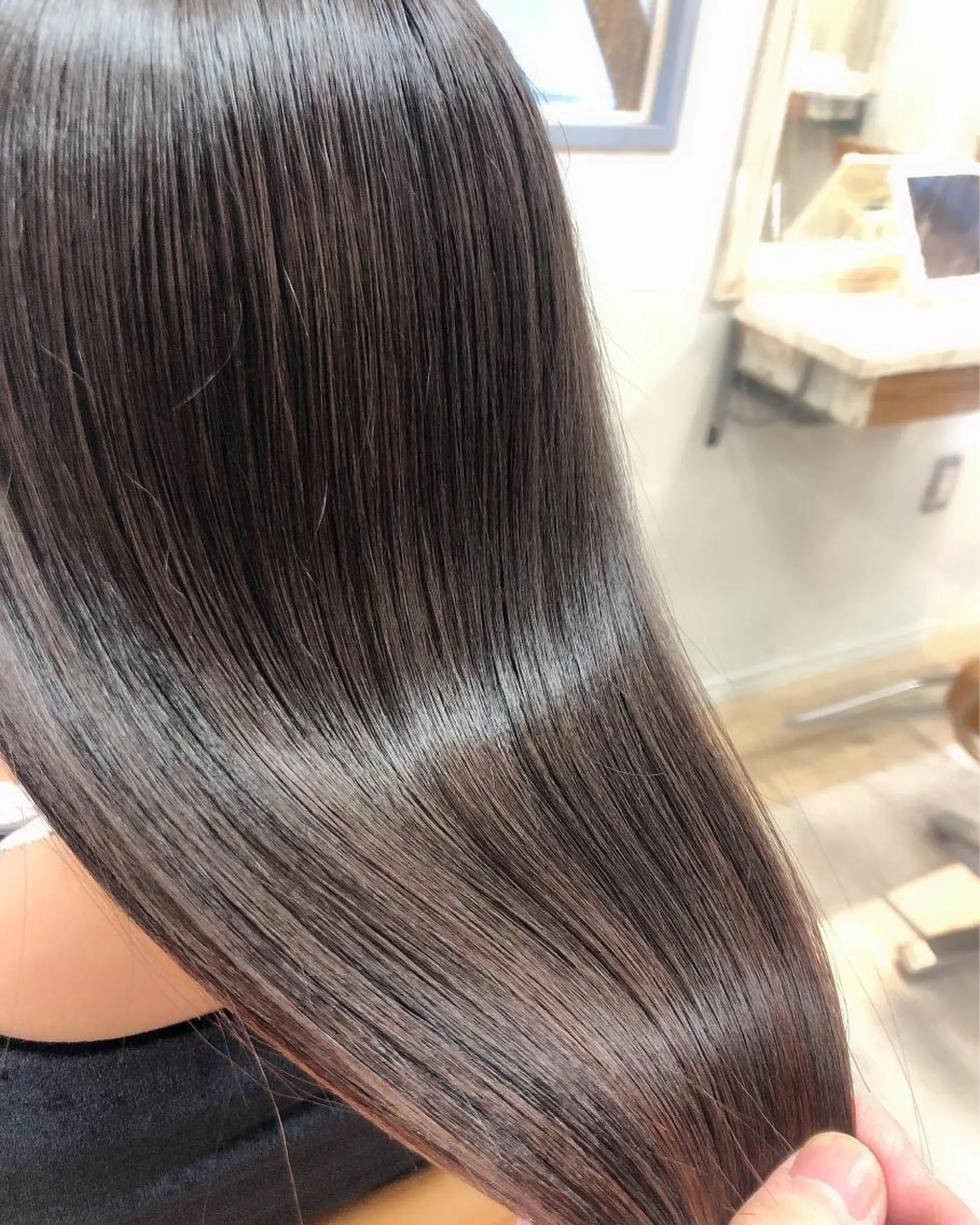 ロング ヘアカラー トリートメント 韓国🇰🇷レイヤー 映える顔周り🩷のヘアスタイル