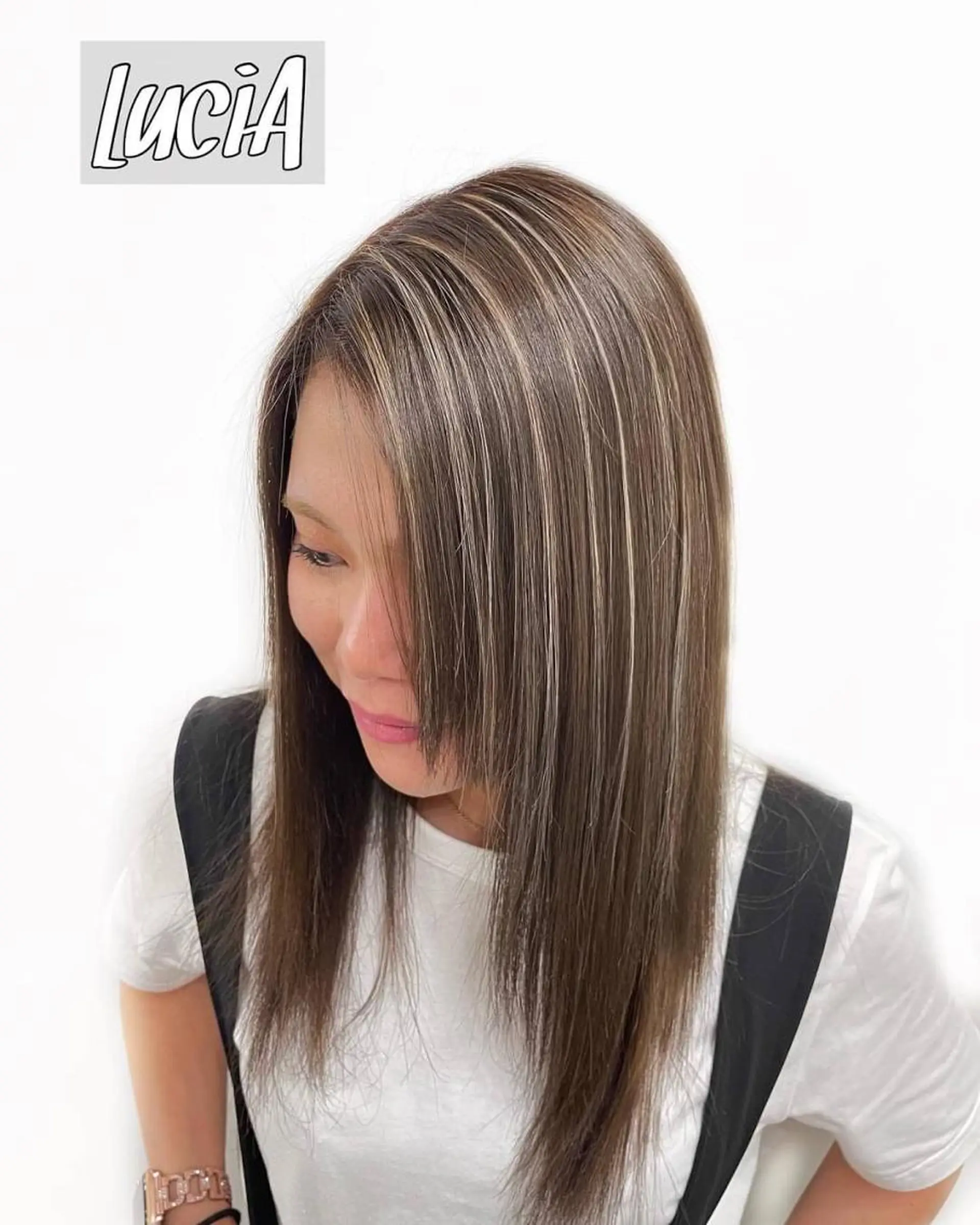 ロング カラー エクステ LuciAのヘアスタイル