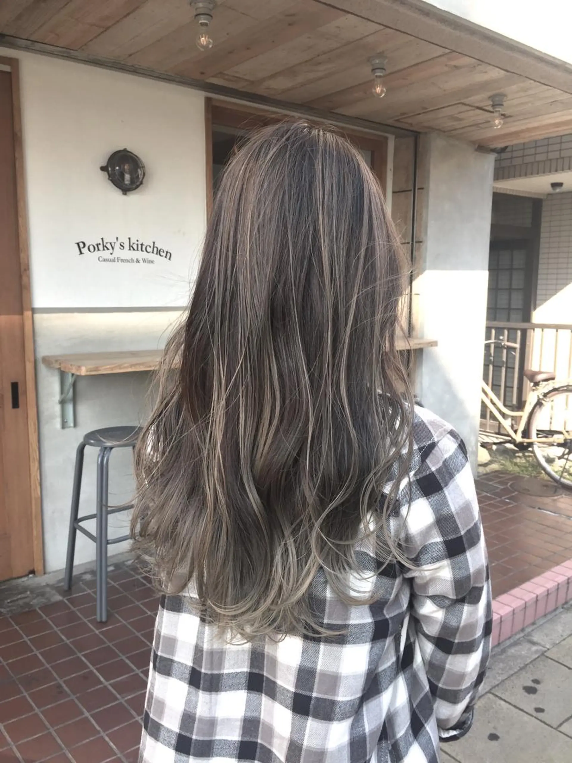 ロング カラー バレイヤージュ レイヤーカット XELVE所属・Mika XELVEのヘアスタイル