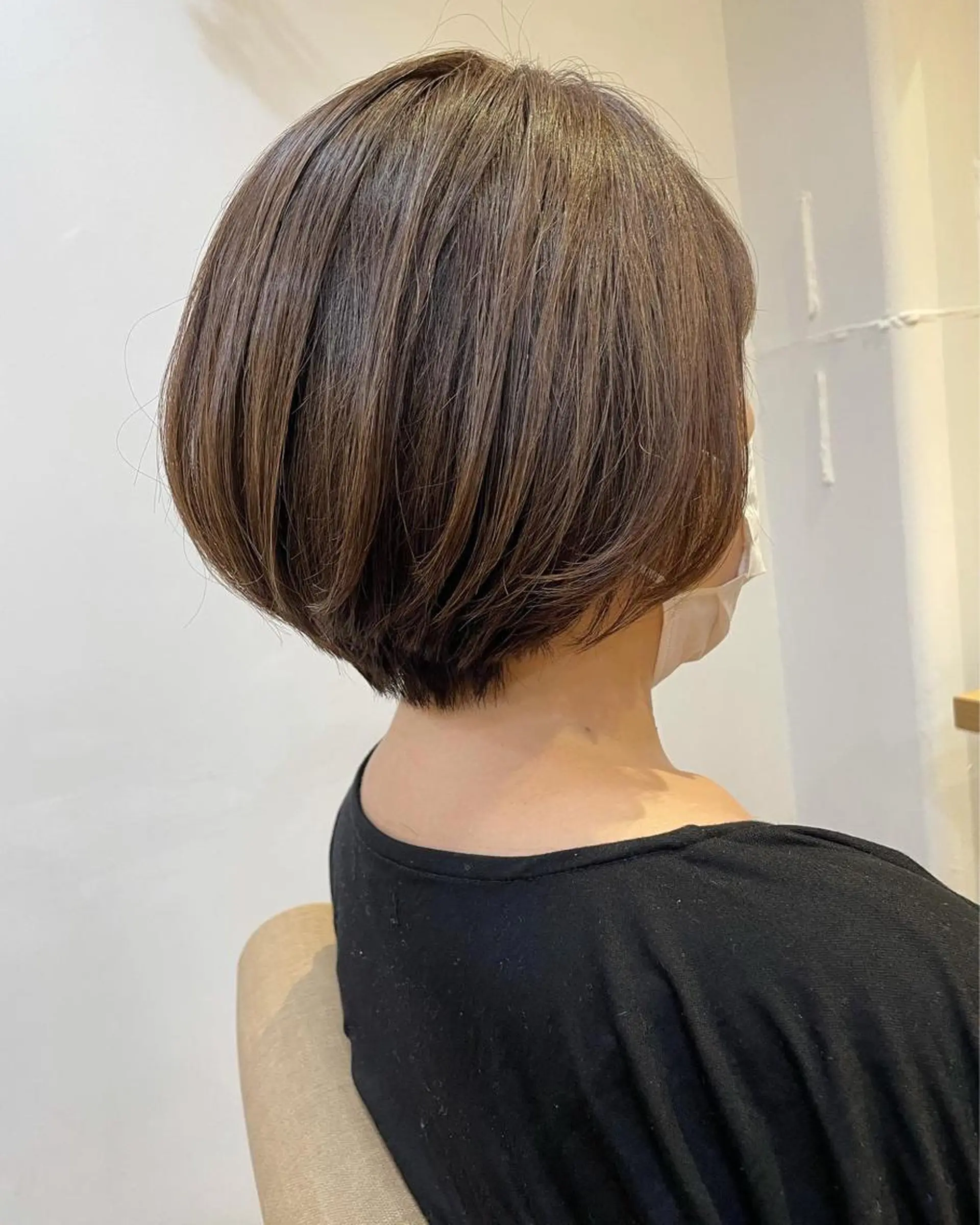 ショート カラー あずまぐち めぐみのヘアスタイル