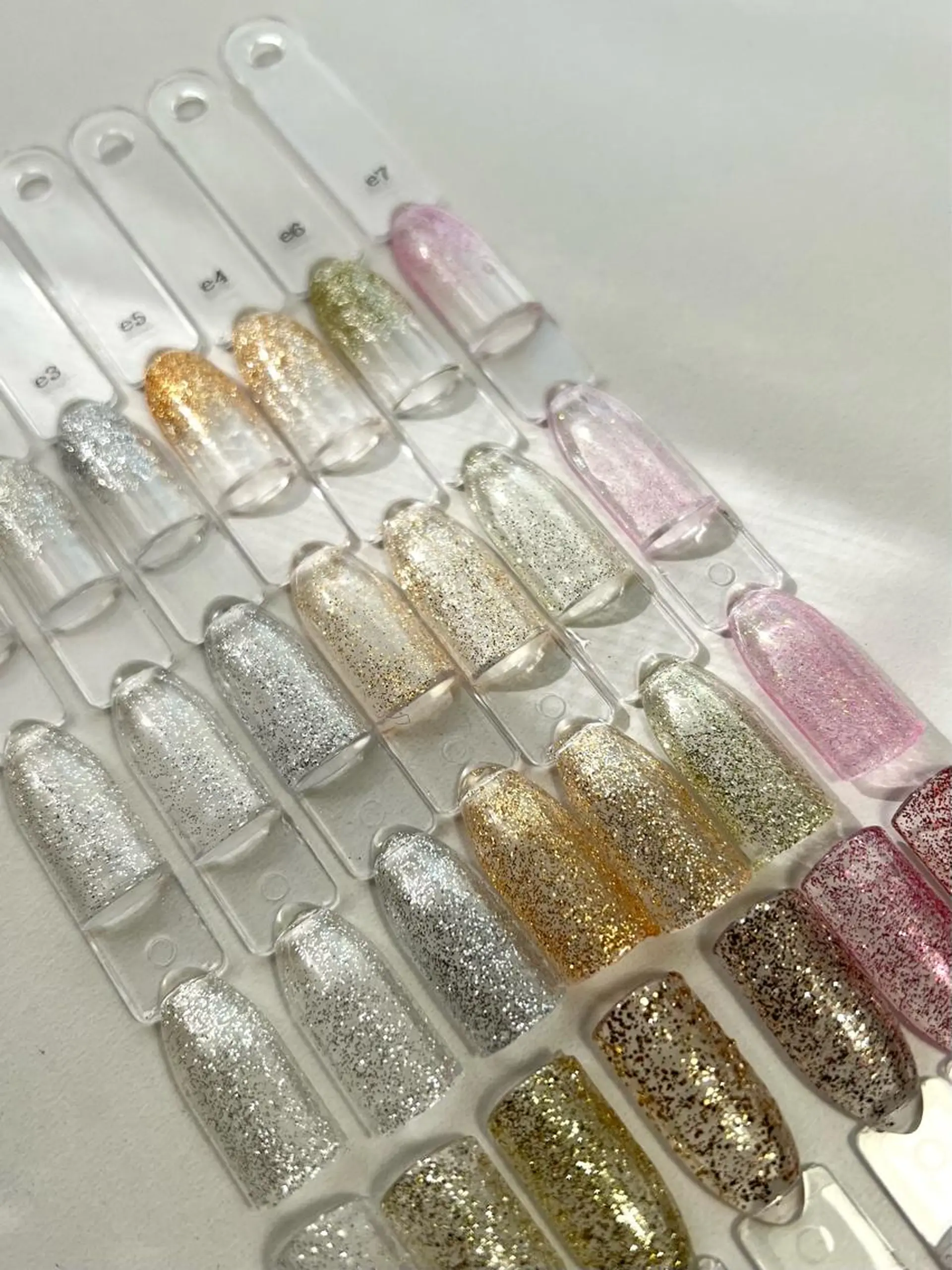 ネイル ラメ(グリッター) ニュアンスネイル Nail Salon&School REPLENDA所属・REPLENDA/ azusa(石井梓)のネイルデザイン